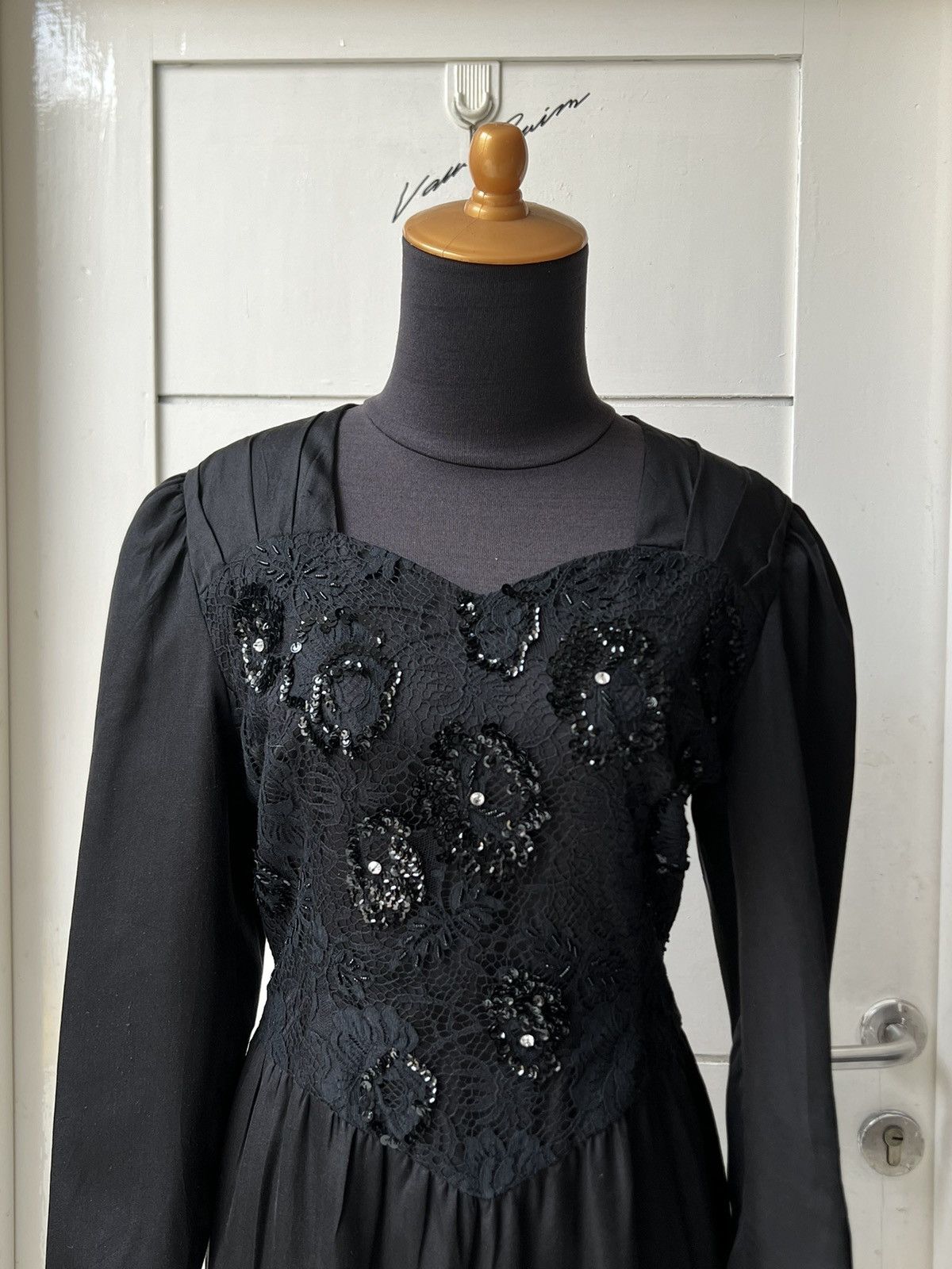 Givenchy GIVENCHY Hi Formal Dress Size XS / US 0-2 / IT 36-38 - 2 Thumbnail