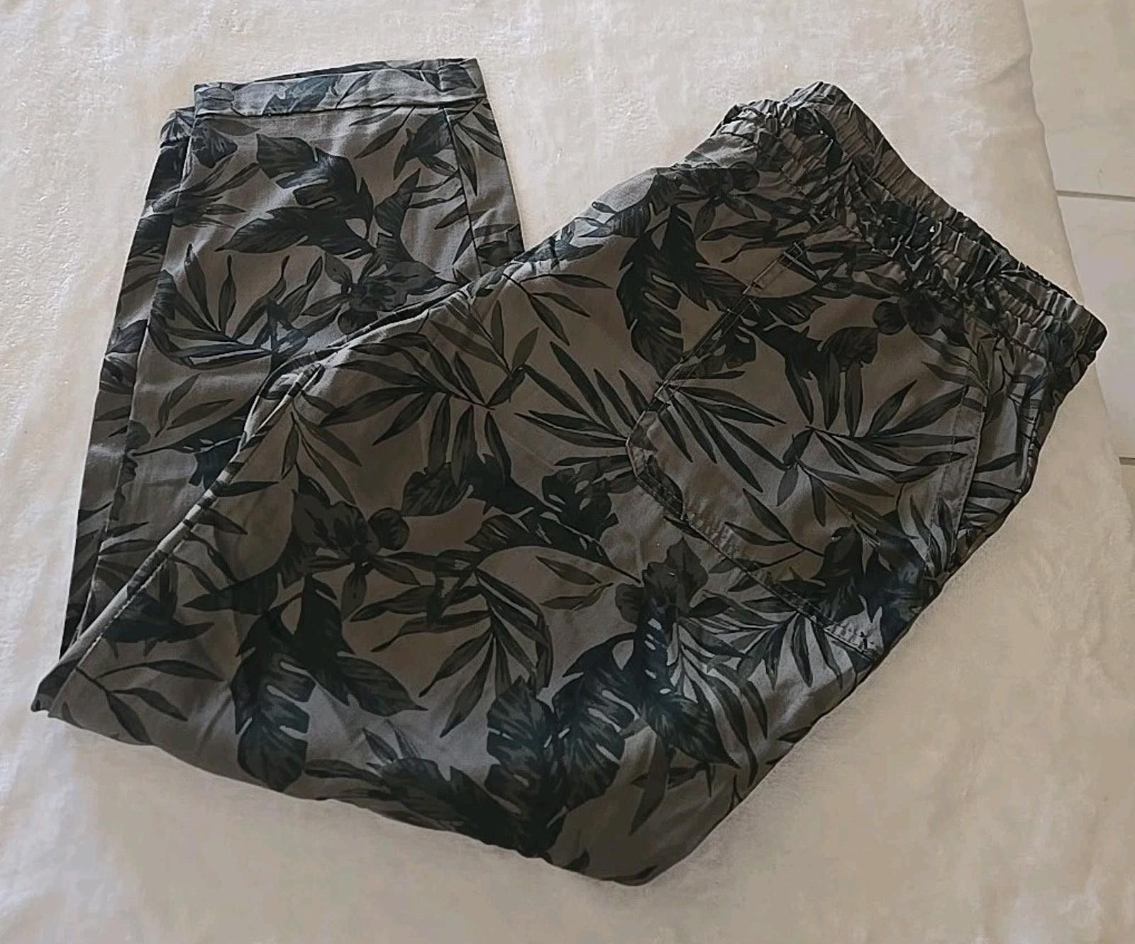 Old Navy Old Navy Pants Green Leaf Soft Tencel Olive Pull On Size XL Size 40" / US 18 - 1 Thumbnail