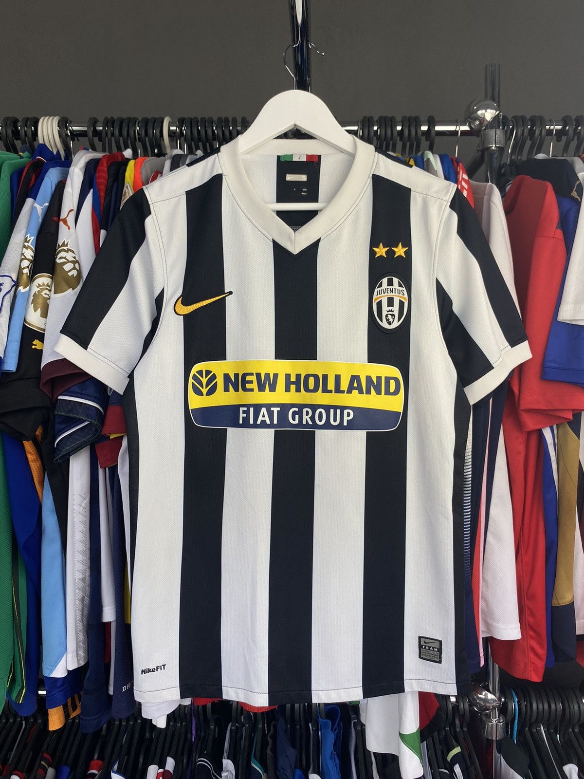 Nike 2009/10 NIKE JUVENTUS HOME SOCCER FOOTBALL JERSEY SHIRT Size US S / EU 44-46 / 1 - 1 Thumbnail