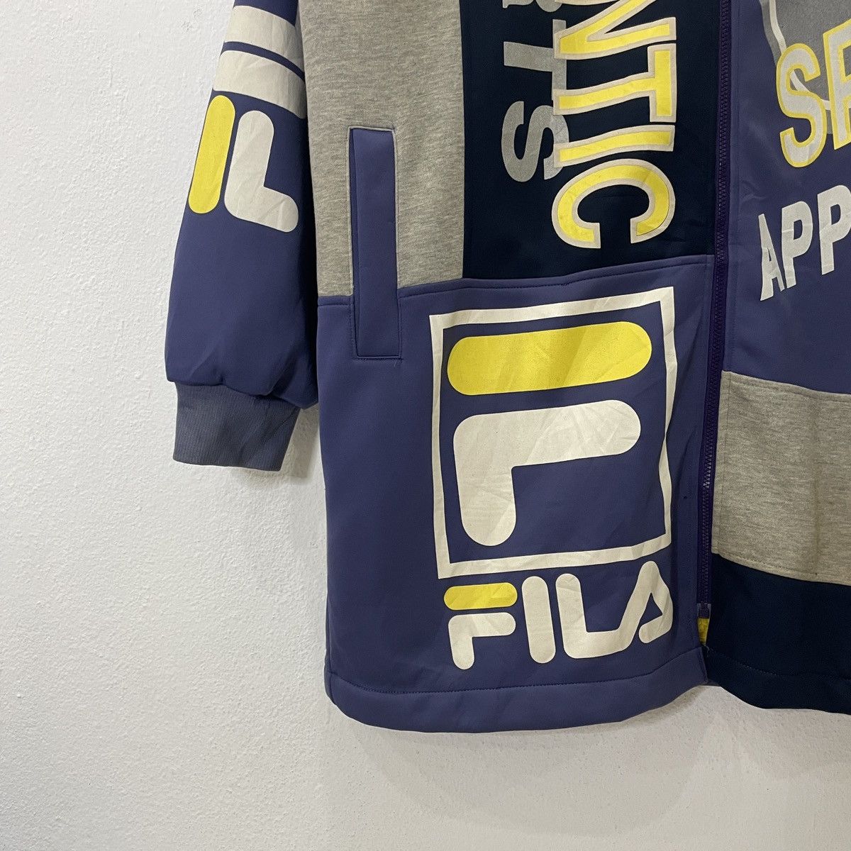 Fila Vintage Fila Big Logo Long Jacket Size US XXL / EU 58 / 5 - 3 Thumbnail