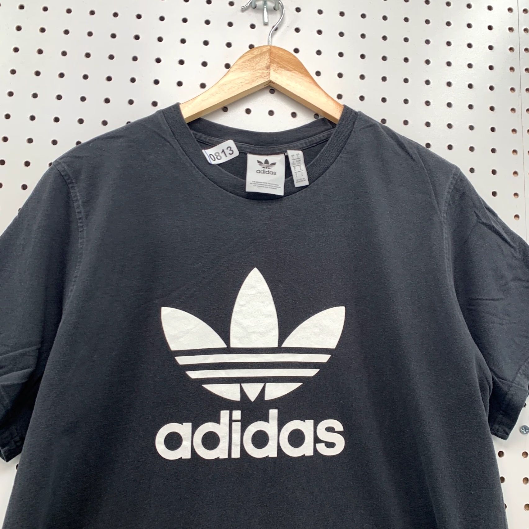 Adidas Vintage Adidas Originals Trefoil T-Shirt Large Mens Black Short Sleeve Logo Graphic 80s Retro Size US L / EU 52-54 / 3 - 4 Thumbnail