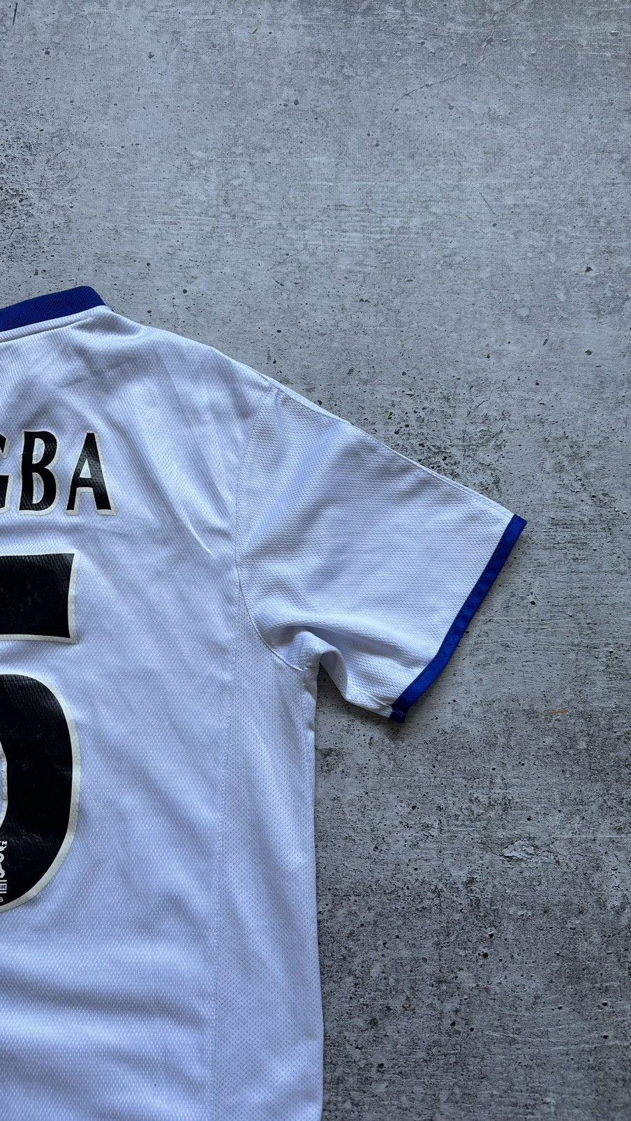 Umbro 2004/05 Umbro Chelsea FC Drogba Match Worn Vintage Jersey Size US L / EU 52-54 / 3 - 15 Thumbnail