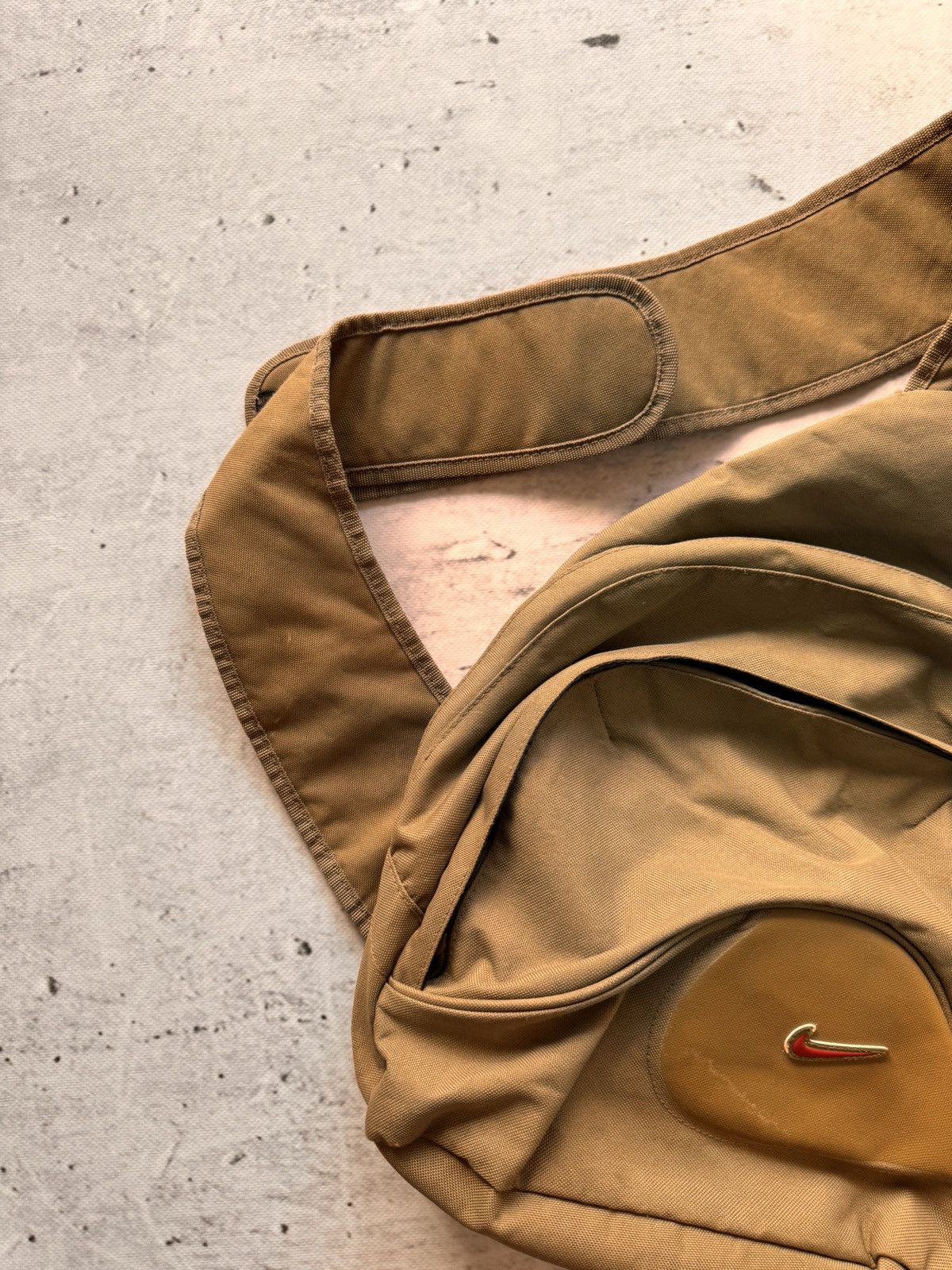 Nike × Vintage NIKE VINTAGE BROWN BASIC SLING BAG DRIP DROLL Size ONE SIZE - 3 Thumbnail