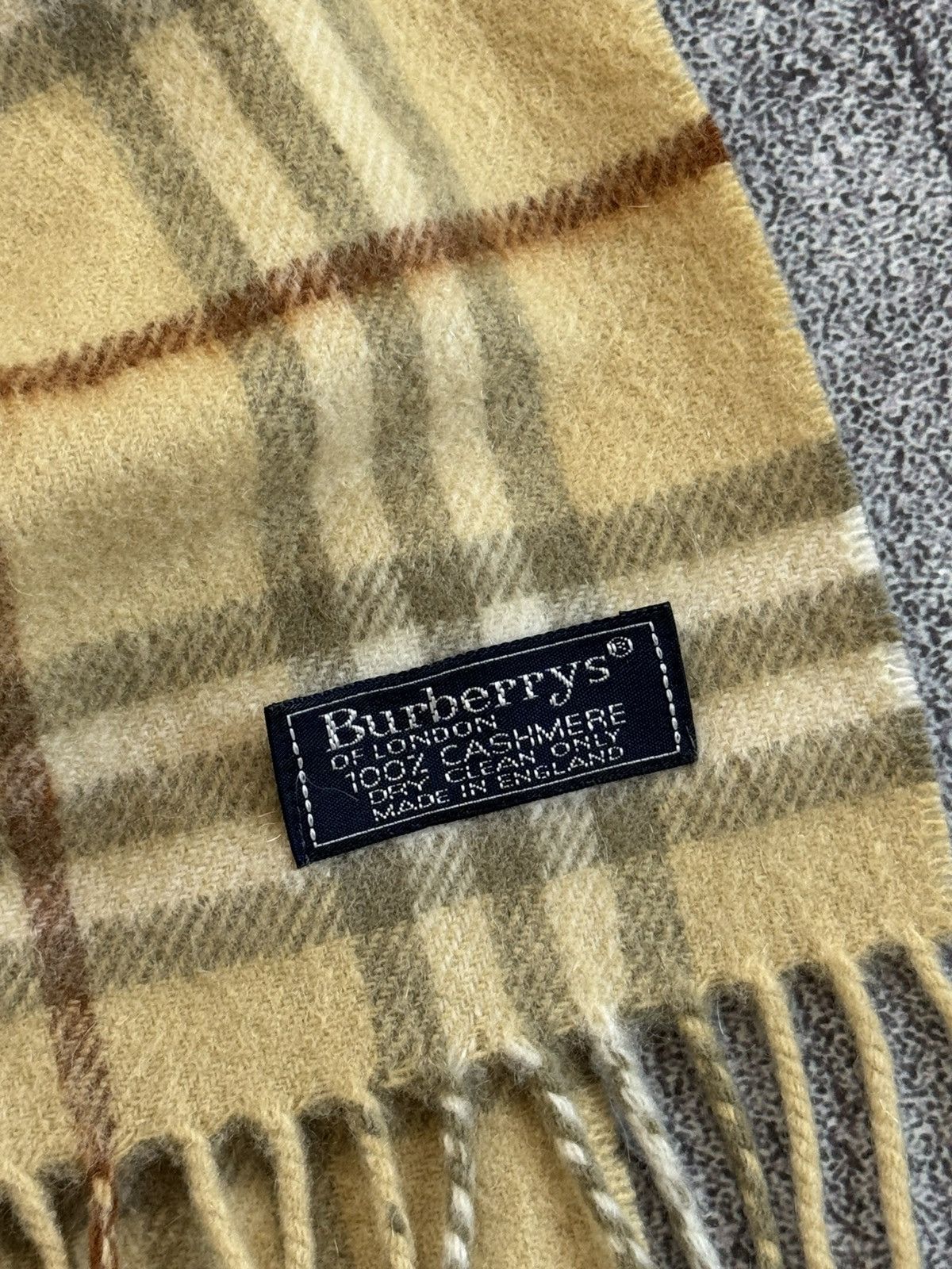 Burberry × Vintage Burberry Burberrys checkered cashmere scarf 🧣 muffler Size ONE SIZE - 4 Thumbnail