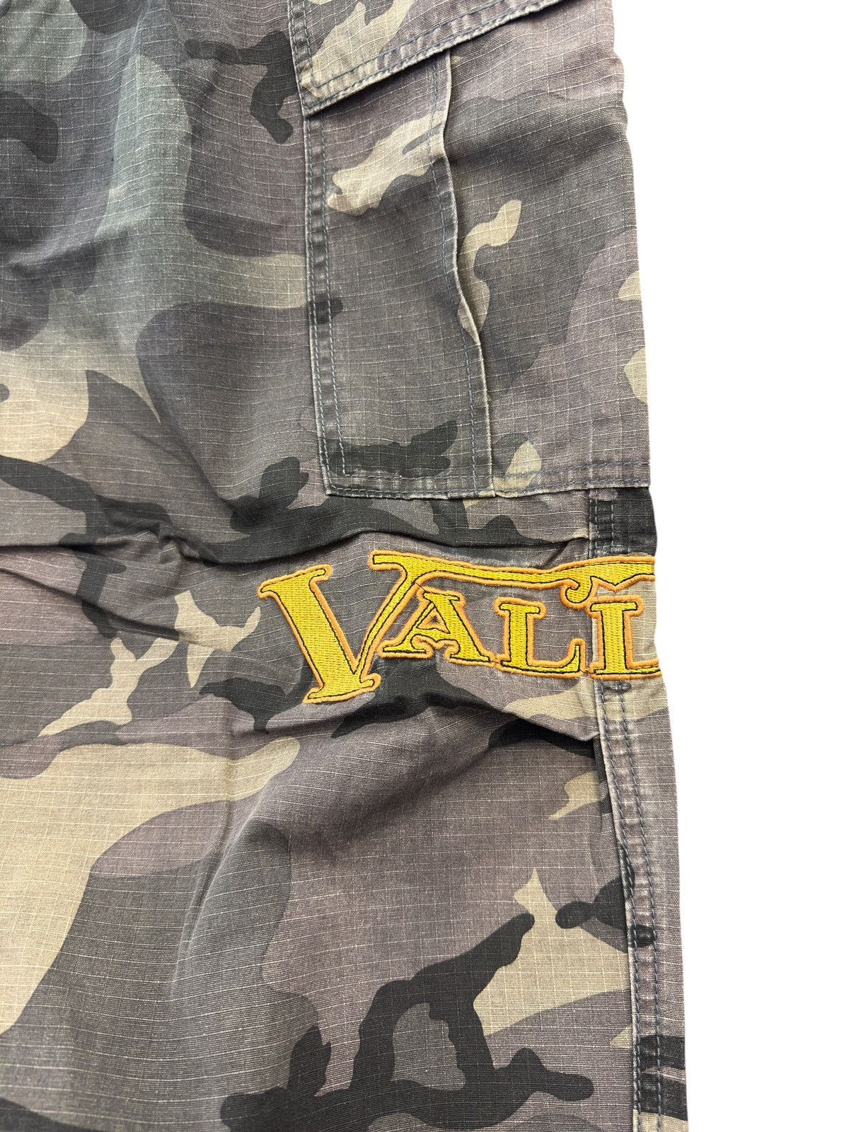 Vale Vale Camo Cargo Pants Size US 36 / EU 52 - 3 Thumbnail