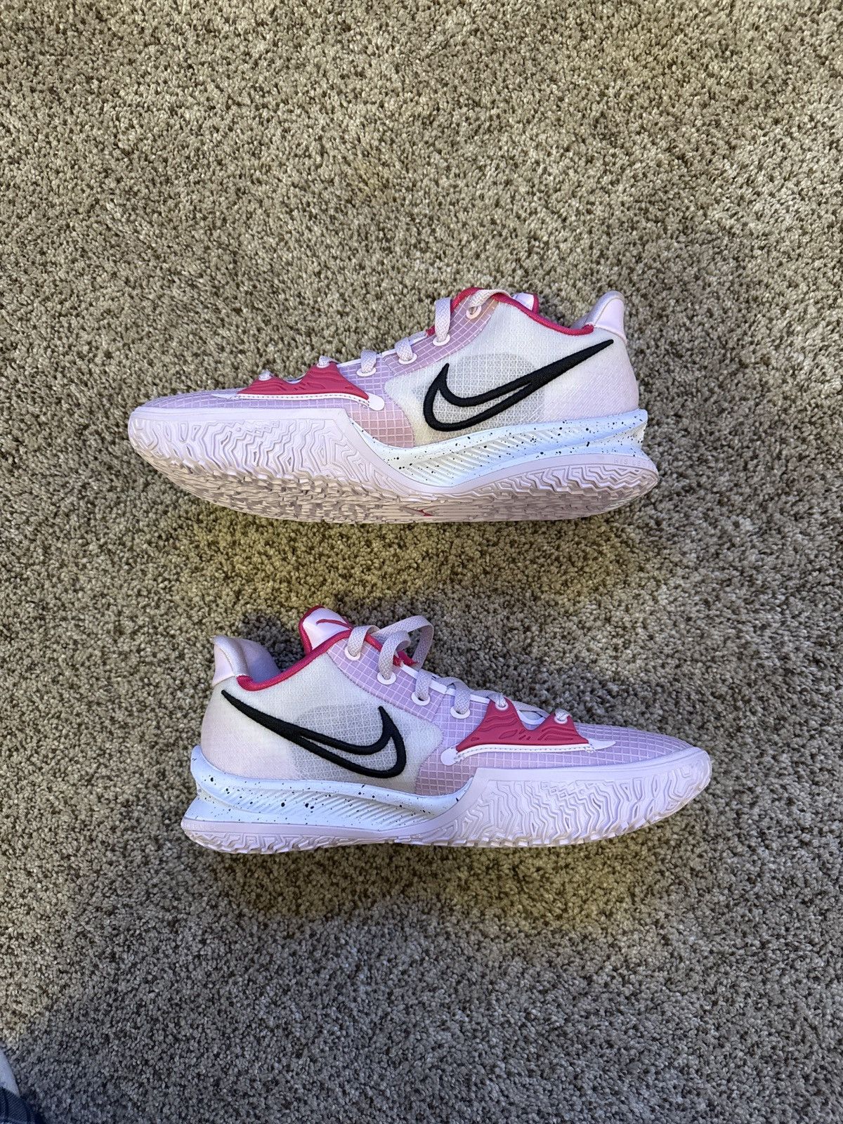 Nike Nike Kyrie 4 Low Kay Yow Size US 9.5 / EU 42-43 - 2 Thumbnail