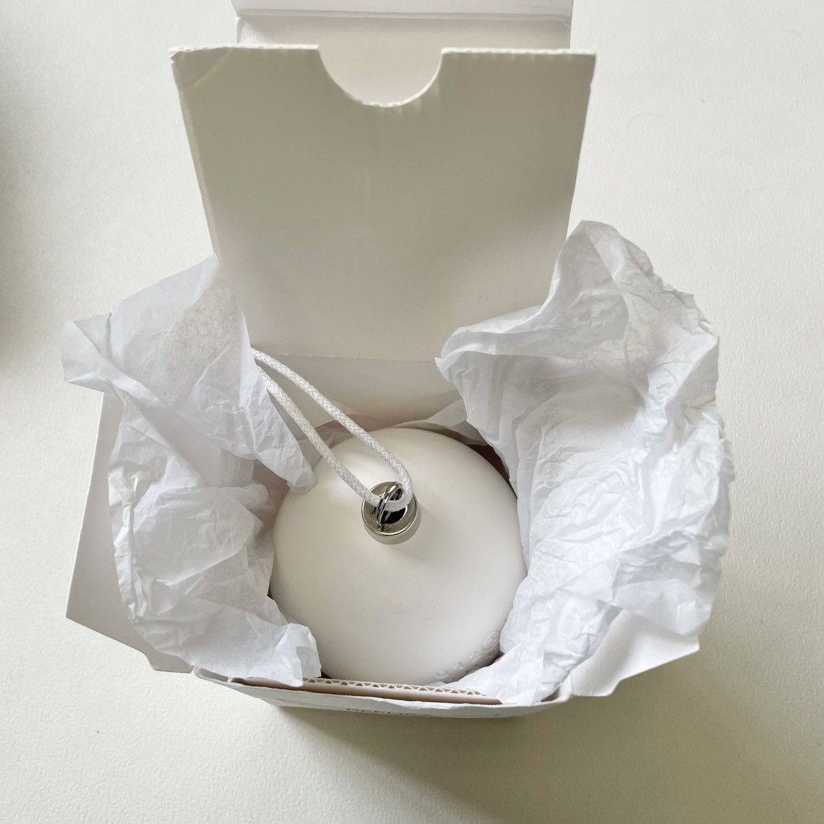 Maison Margiela White Porcelain ‘Christmas Tree Bauble’ Size ONE SIZE - 5 Thumbnail