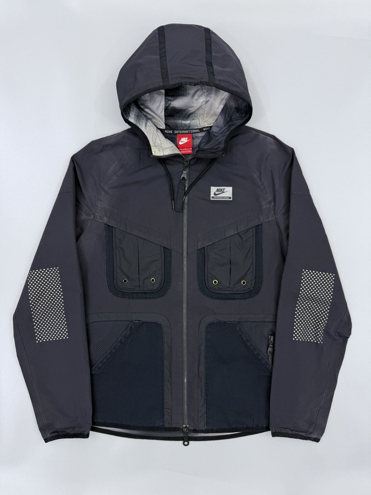 Nike 2015 NIKE INTERNATIONAL Windrunner Multipockets Jacket Size US L / EU 52-54 / 3 - 1 Thumbnail