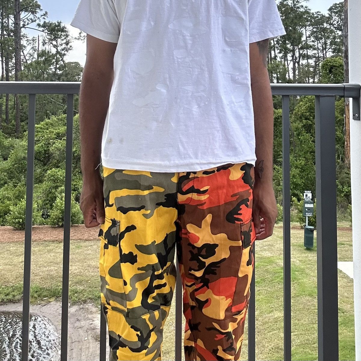 Vintage Travis Scott-Inspired Two-Tone Camo Pants – Size Large Size US 36 / EU 52 - 1 Thumbnail