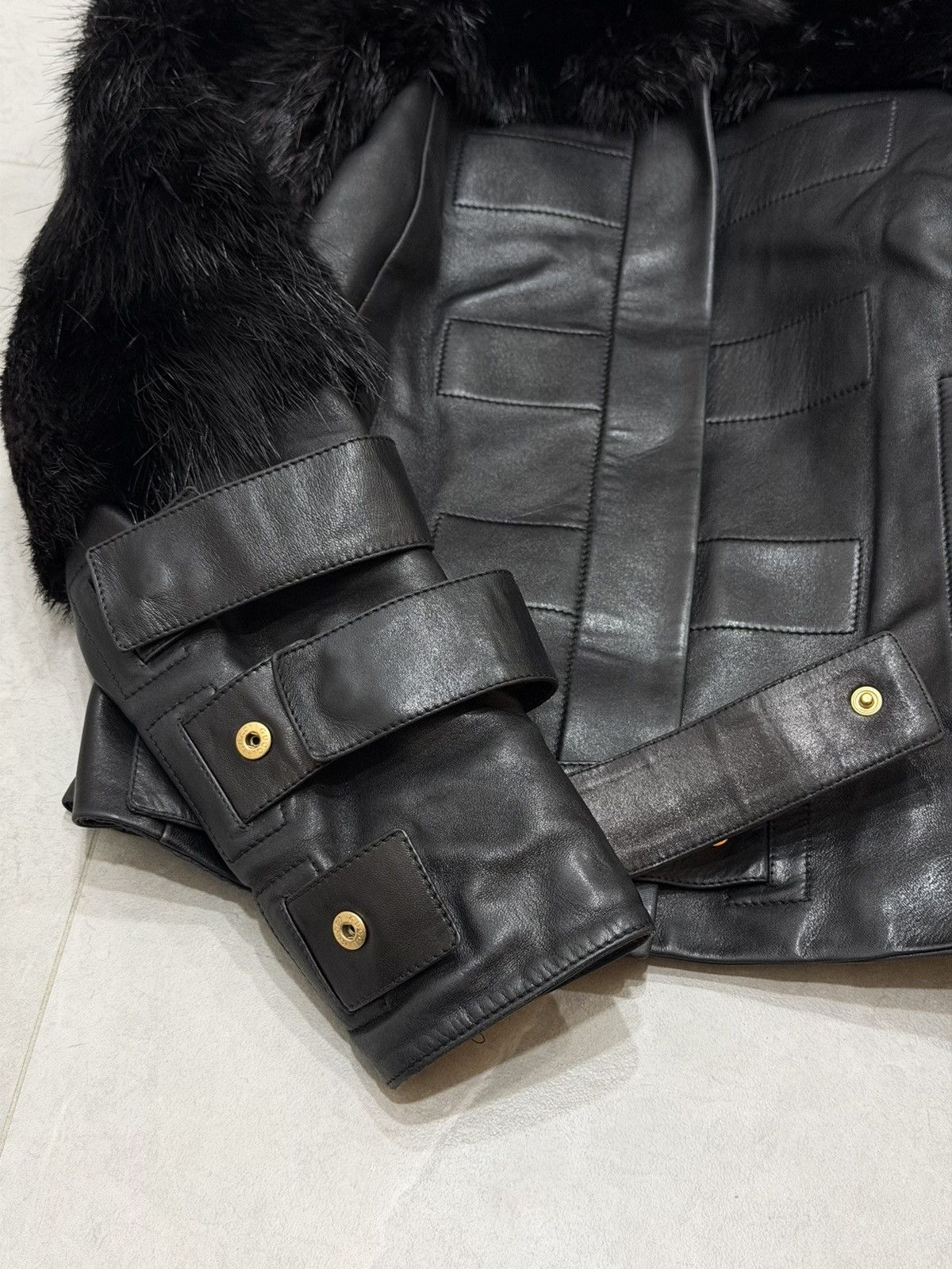 Gucci GUCCI Tom Ford FW2003 Beaver Fur Leather Jacket 2003 Buckles Size S / US 4 / IT 40 - 15 Thumbnail