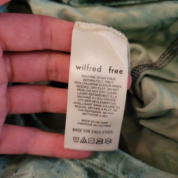 Aritzia Wilfred Free Tie Dye Green Velvet Turtleneck Crop Top - Xs Size XS / US 0-2 / IT 36-38 - 4 Thumbnail