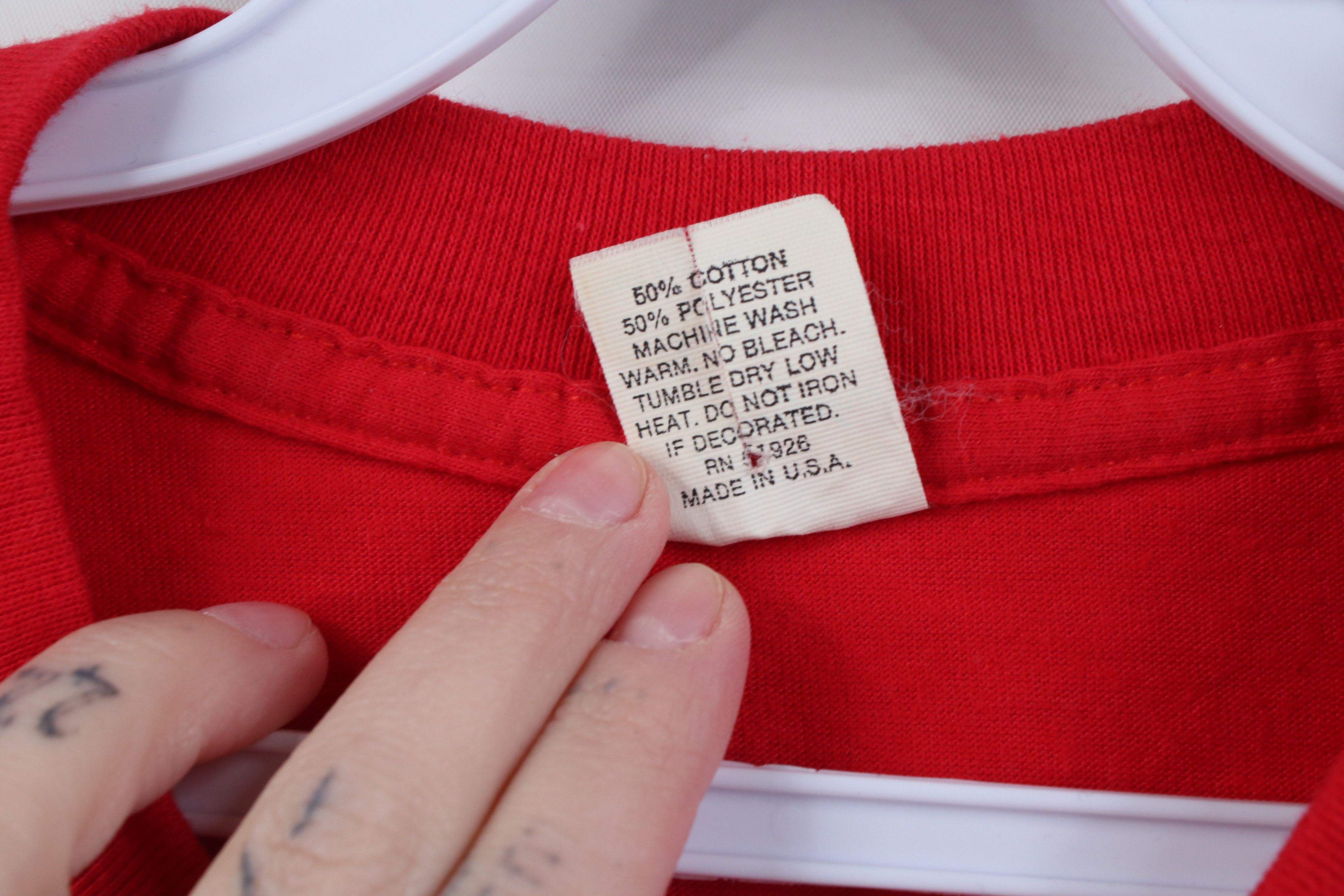 Vintage Vintage 70s 80s Streetwear Short Sleeve T-Shirt Red USA Size US XL / EU 56 / 4 - 6 Thumbnail