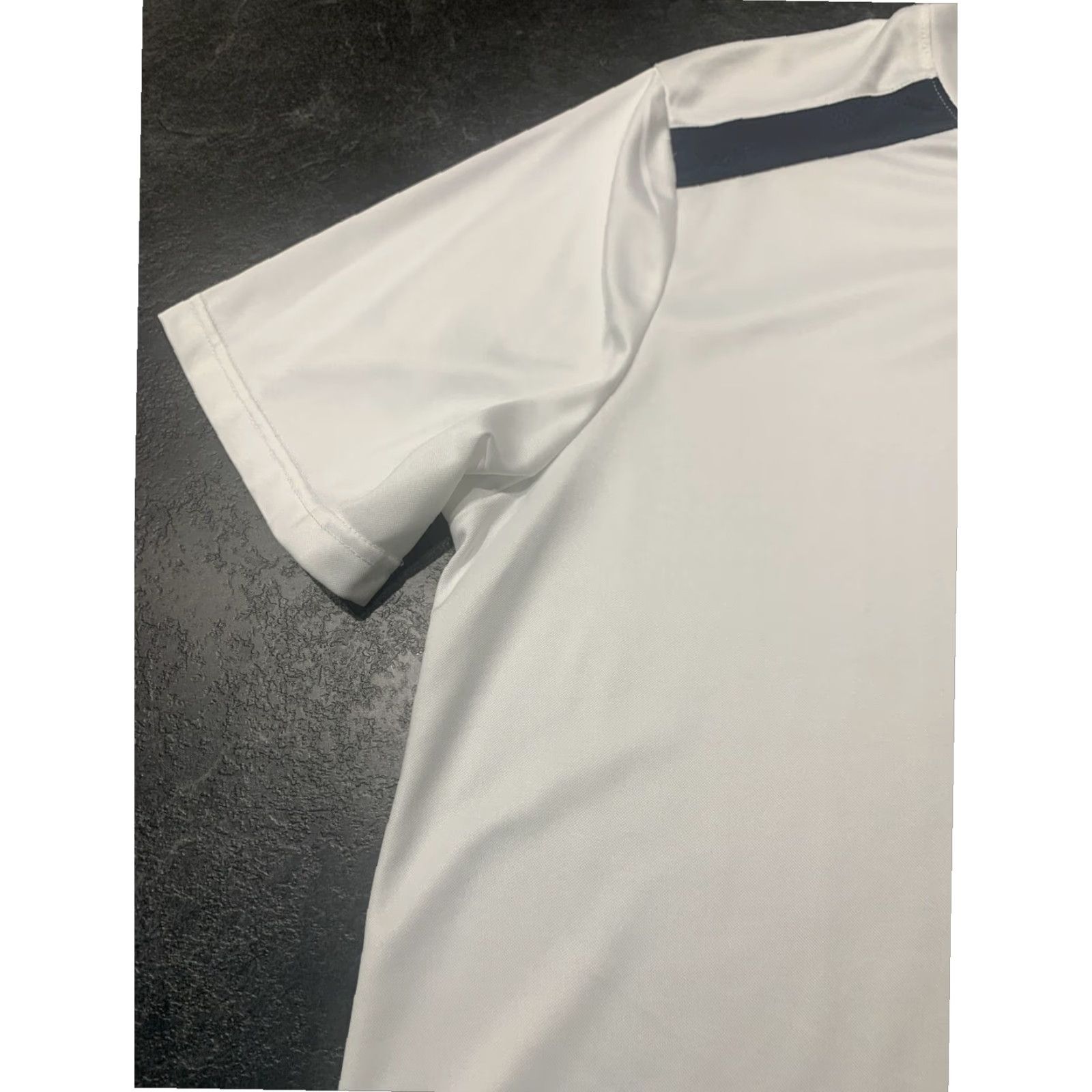 Reebok VINTAGE Reebok Athletic V-Neck T-Shirt White Men's Large Activewear Size US L / EU 52-54 / 3 - 6 Thumbnail