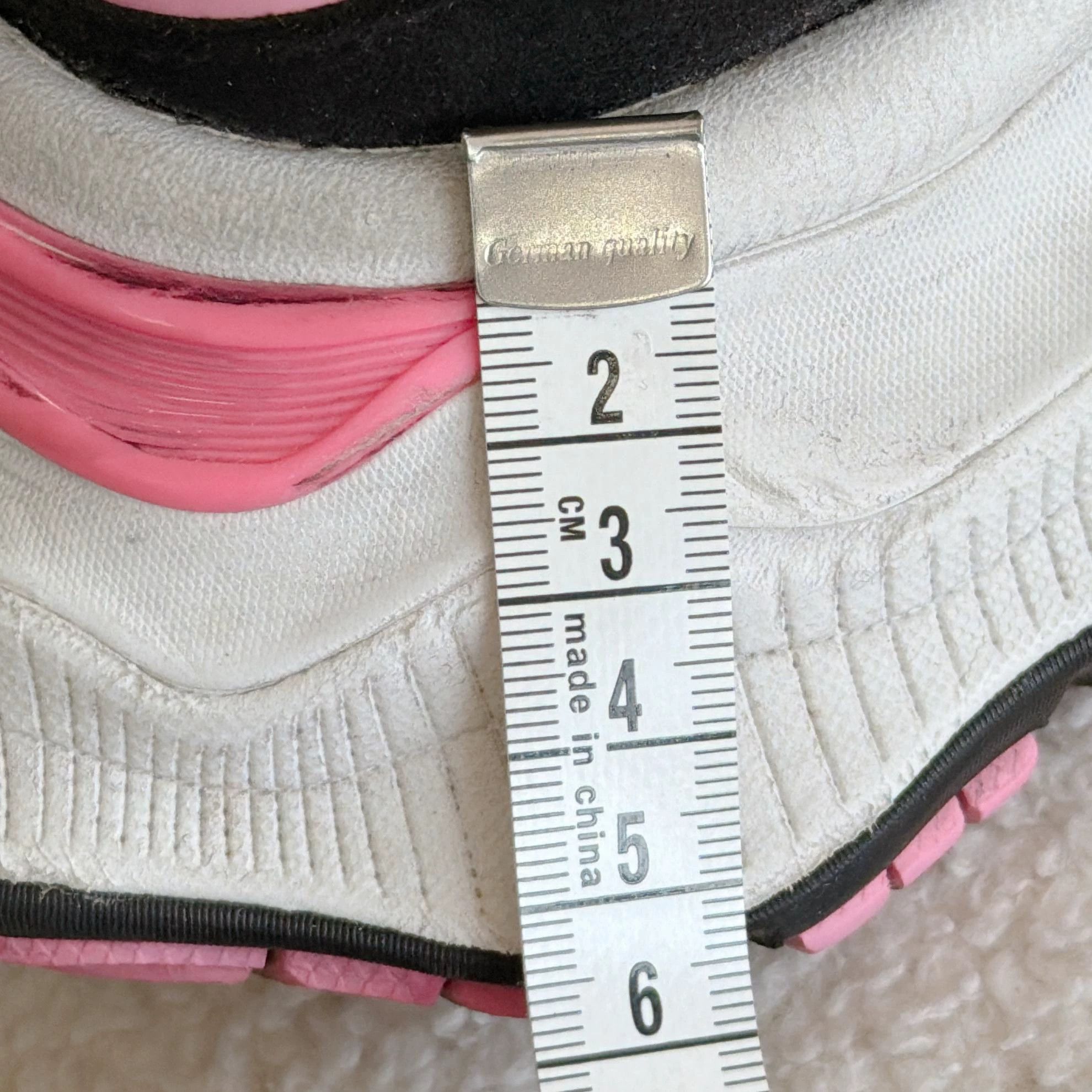 Balenciaga Balenciaga Pink Cargo Mesh Sneakers 35 Size US 5 / IT 35 - 9 Thumbnail