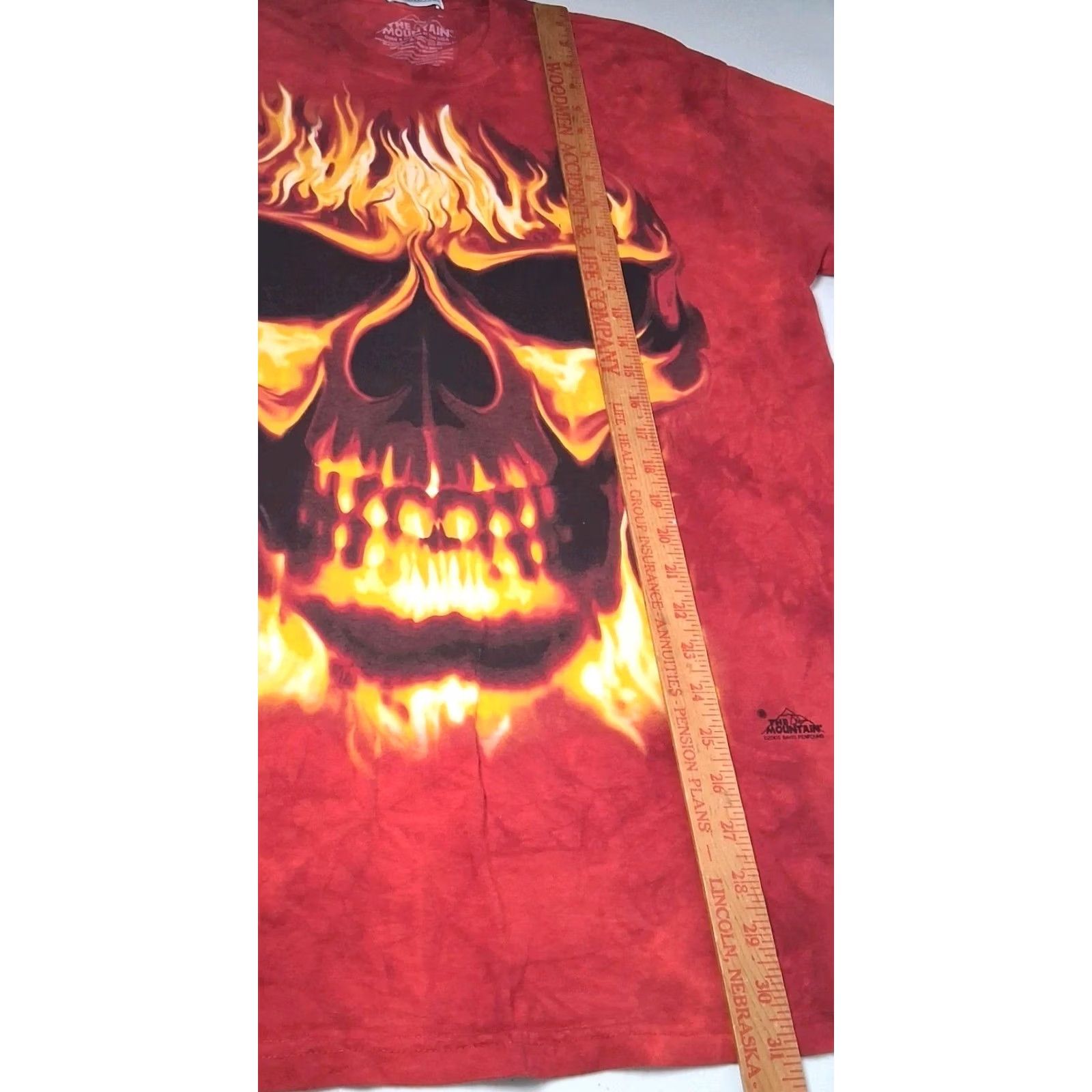 The Mountain VINTAGE The Mountain Flaming Skull Shirt L Red Excalibur Casino Las Vegas 2005 Penfound Mens Size US L / EU 52-54 / 3 - 6 Thumbnail