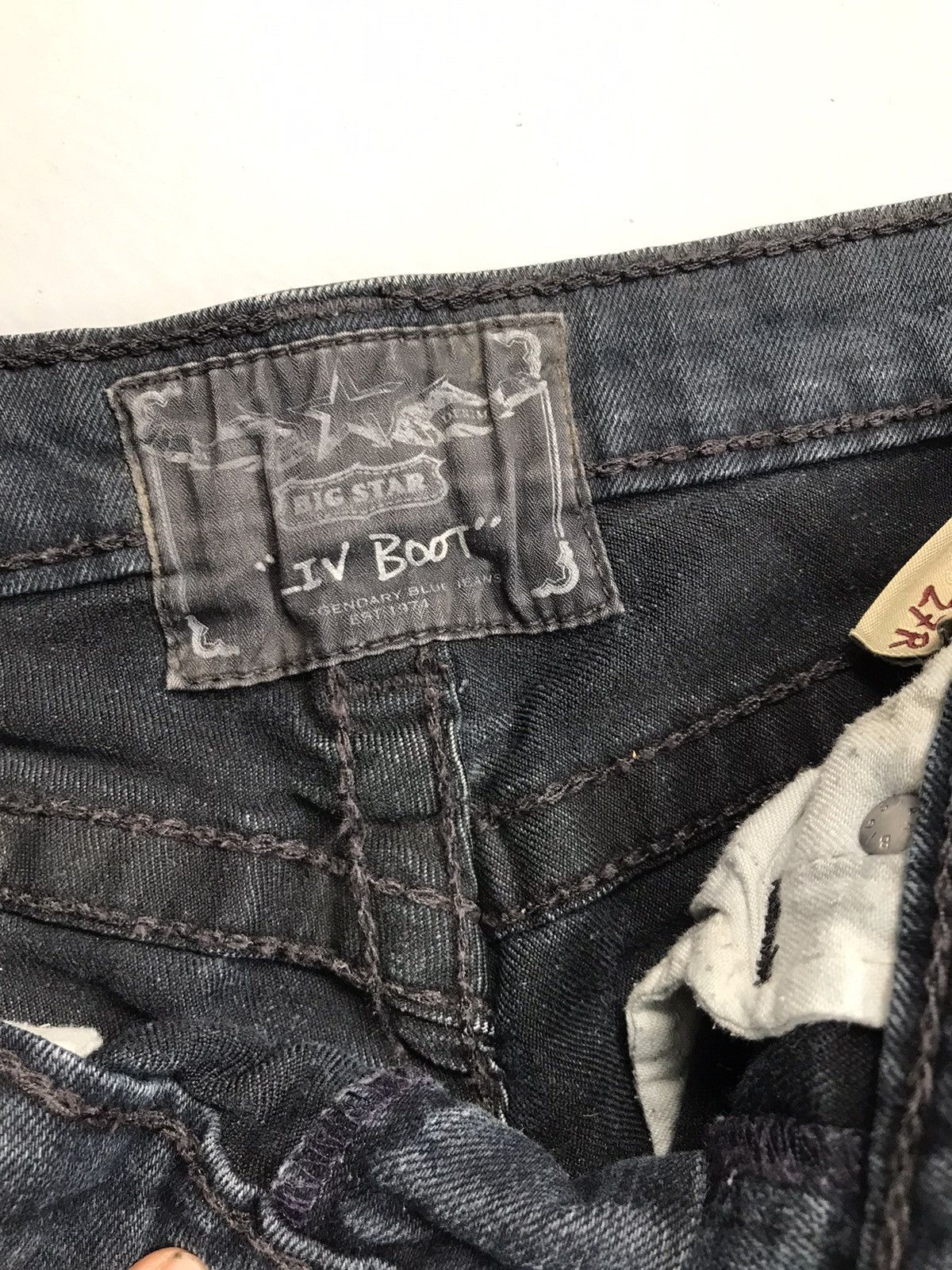 Miss Me Vintage hiphop stone mid short Size 30" / US 8 / IT 44 - 8 Thumbnail