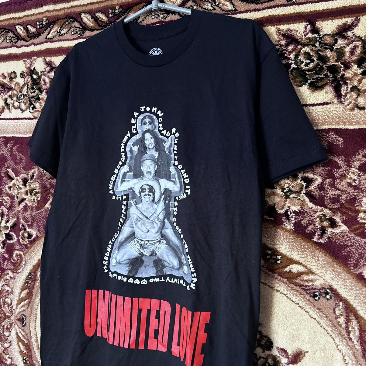 Band Tees Red Hot Chili Peppers Unlimited Love Tee Shirt Size US M / EU 48-50 / 2 - 3 Thumbnail