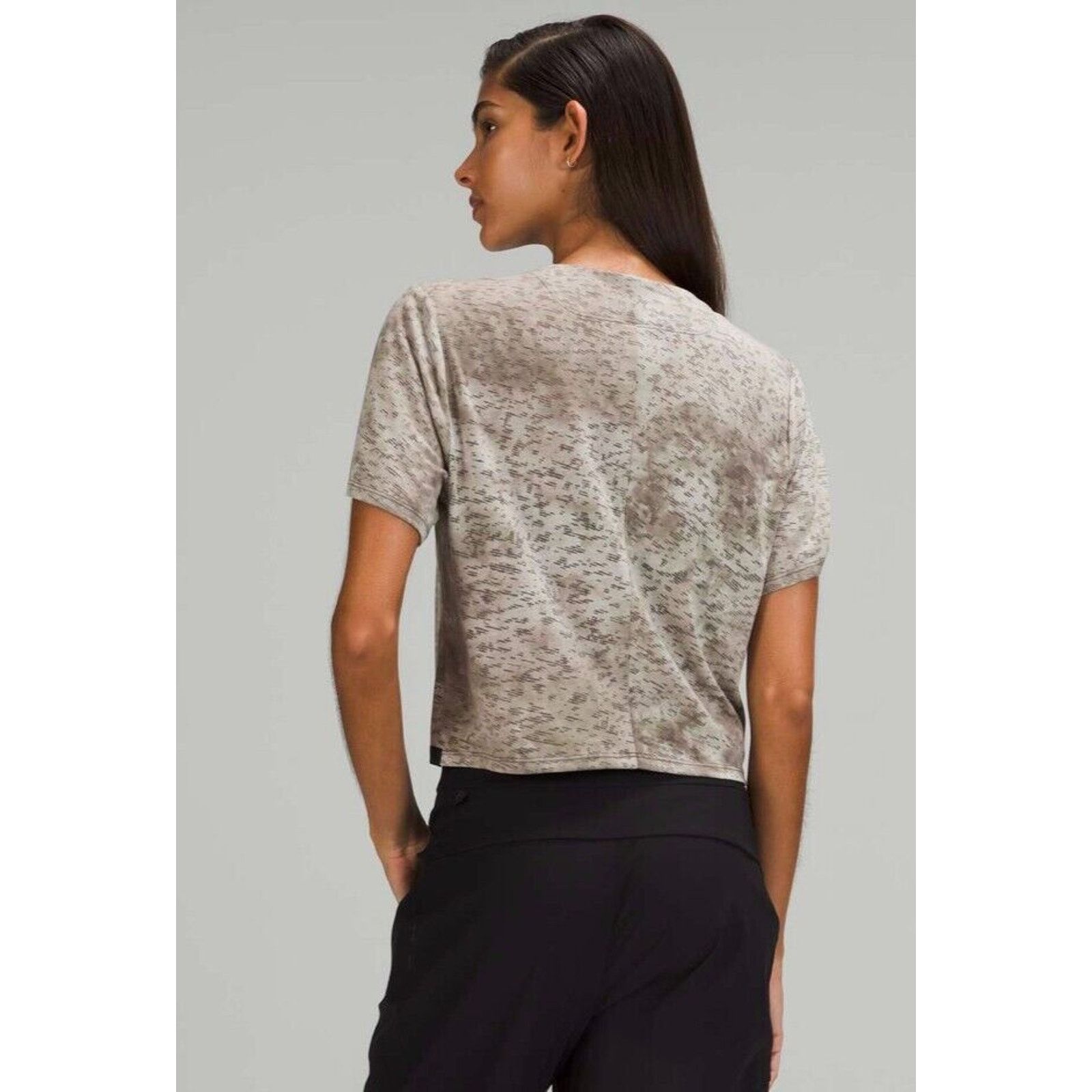 NWT Lululemon lab Run Short outlet Sleeve Shirt, M