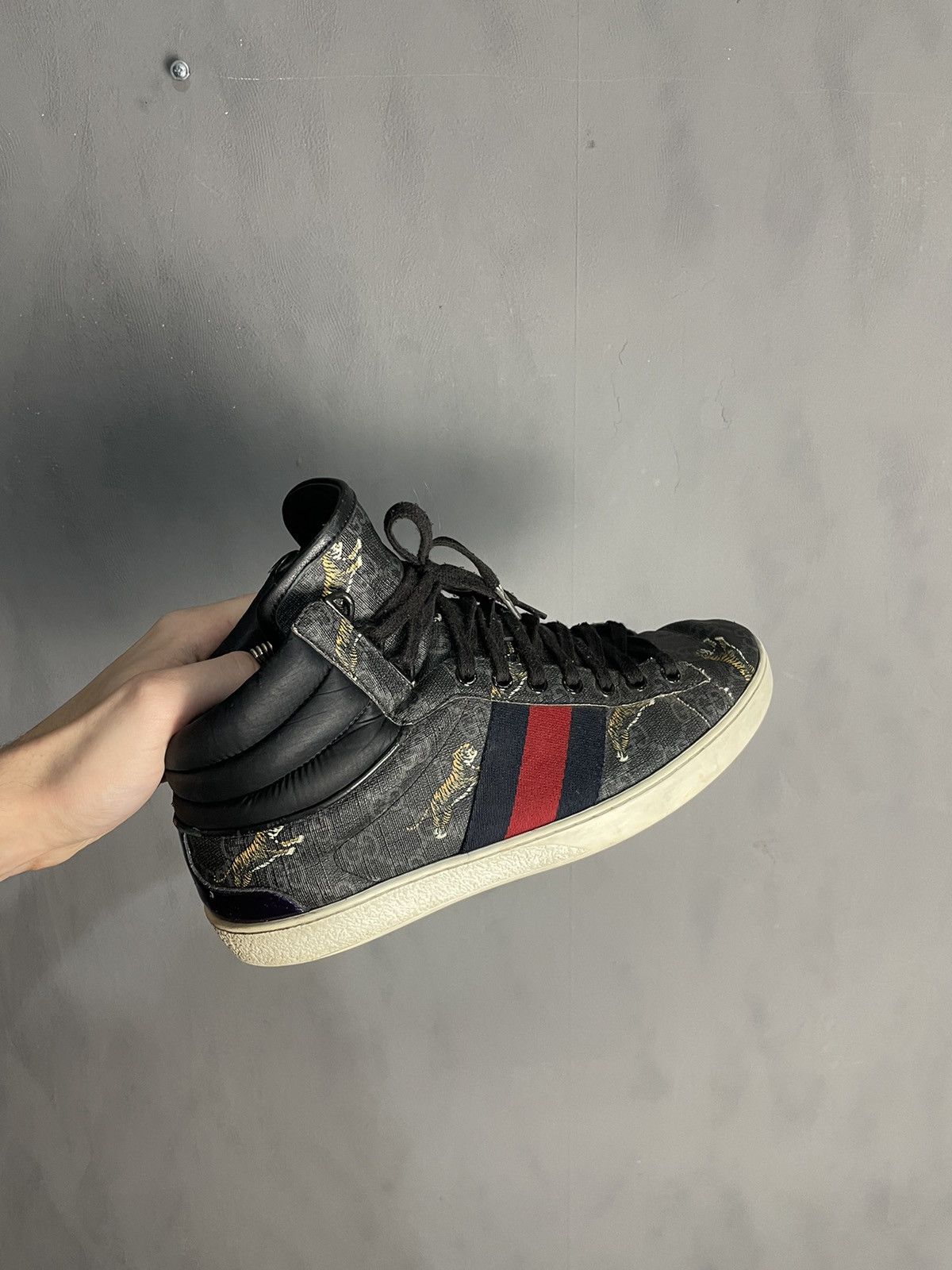 Gucci Gucci Ace Web GG Supreme Monogram Tiger Canvas Gray High top Size US 6 / EU 39 - 9 Thumbnail