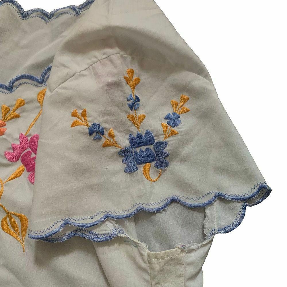 Designer Pre Owned Embroidered White Hand Made Blouse M Size M / US 6-8 / IT 42-44 - 2 Thumbnail