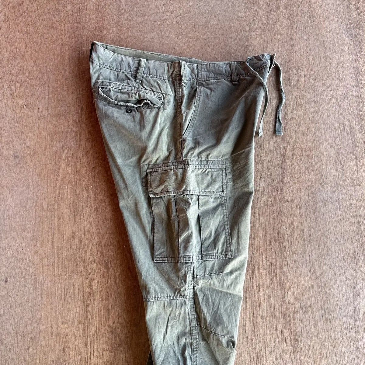Uniqlo UNIQLO Utility Tactical Japanese Multi Cargo Pants Size M Size US 32 / EU 48 - 11 Thumbnail