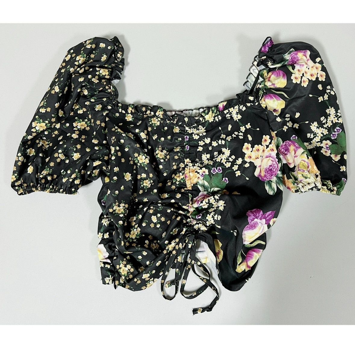 Japanese Brand Black Floral Split-Print Ruched Crop Top Shirt Blouse Size M Size M / US 6-8 / IT 42-44 - 1 Thumbnail