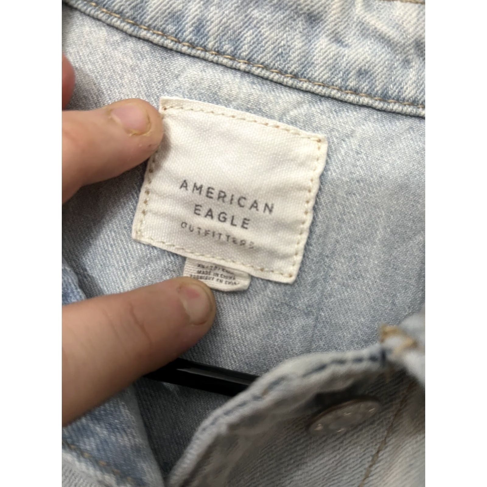 American Eagle Outfitters American Eagle Outfitters Denim Jacket Faded Distressed Cotton Blue XS Womens Jacket Short Sleeve Button Closure Regular Size XS Size XS / US 0-2 / IT 36-38 - 3 Thumbnail