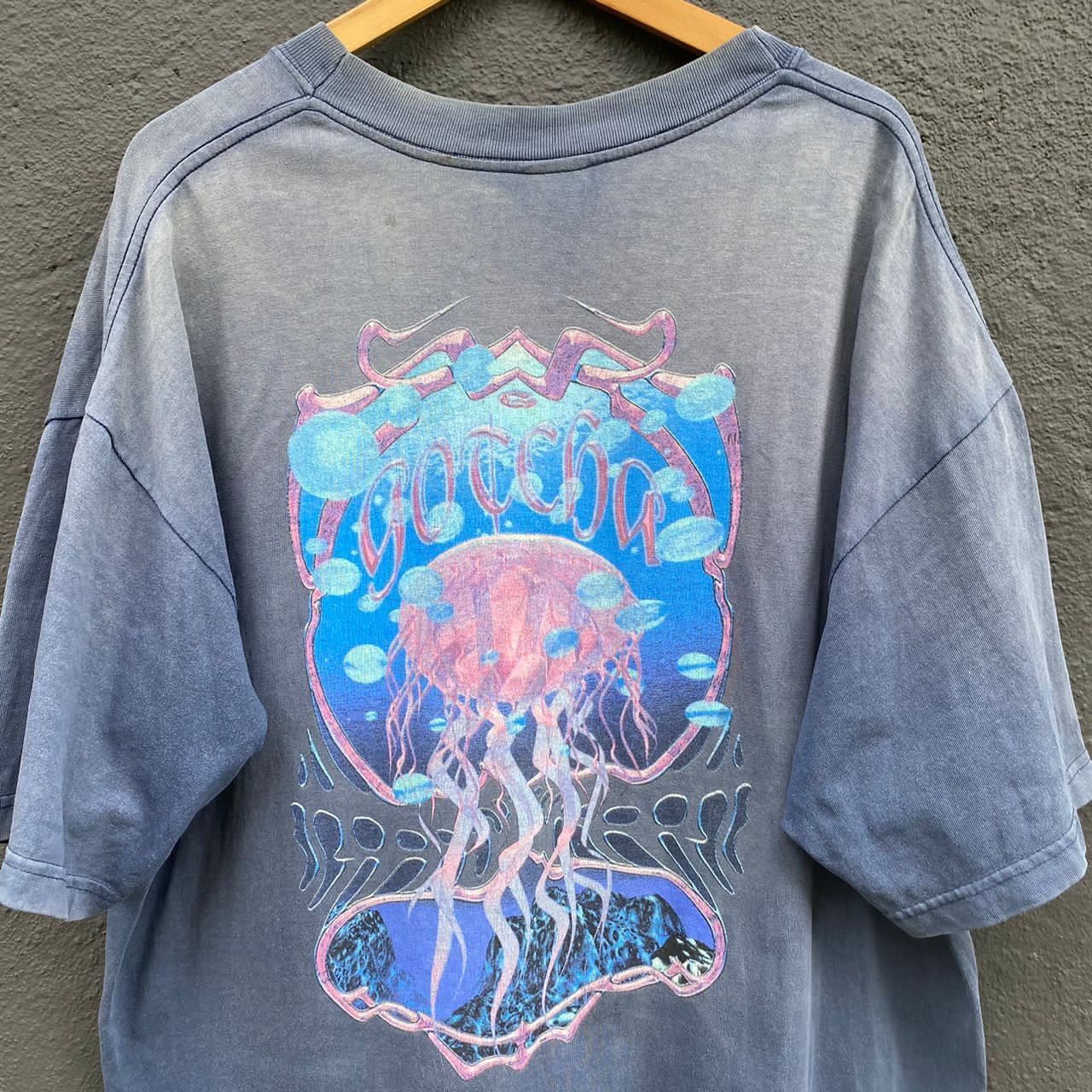 Gotcha Thrashed faded 90s gotcha surfing tee Size US XXL / EU 58 / 5 - 2 Thumbnail