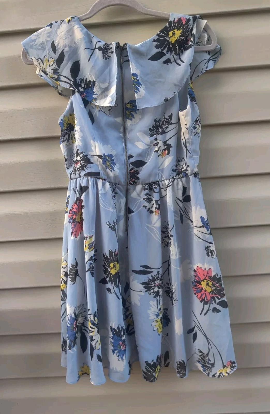 Other Xhilaration Womens Blue Floral Dress Size Medium M Beach flo Size 32" / US 10 / IT 46 - 10 Thumbnail