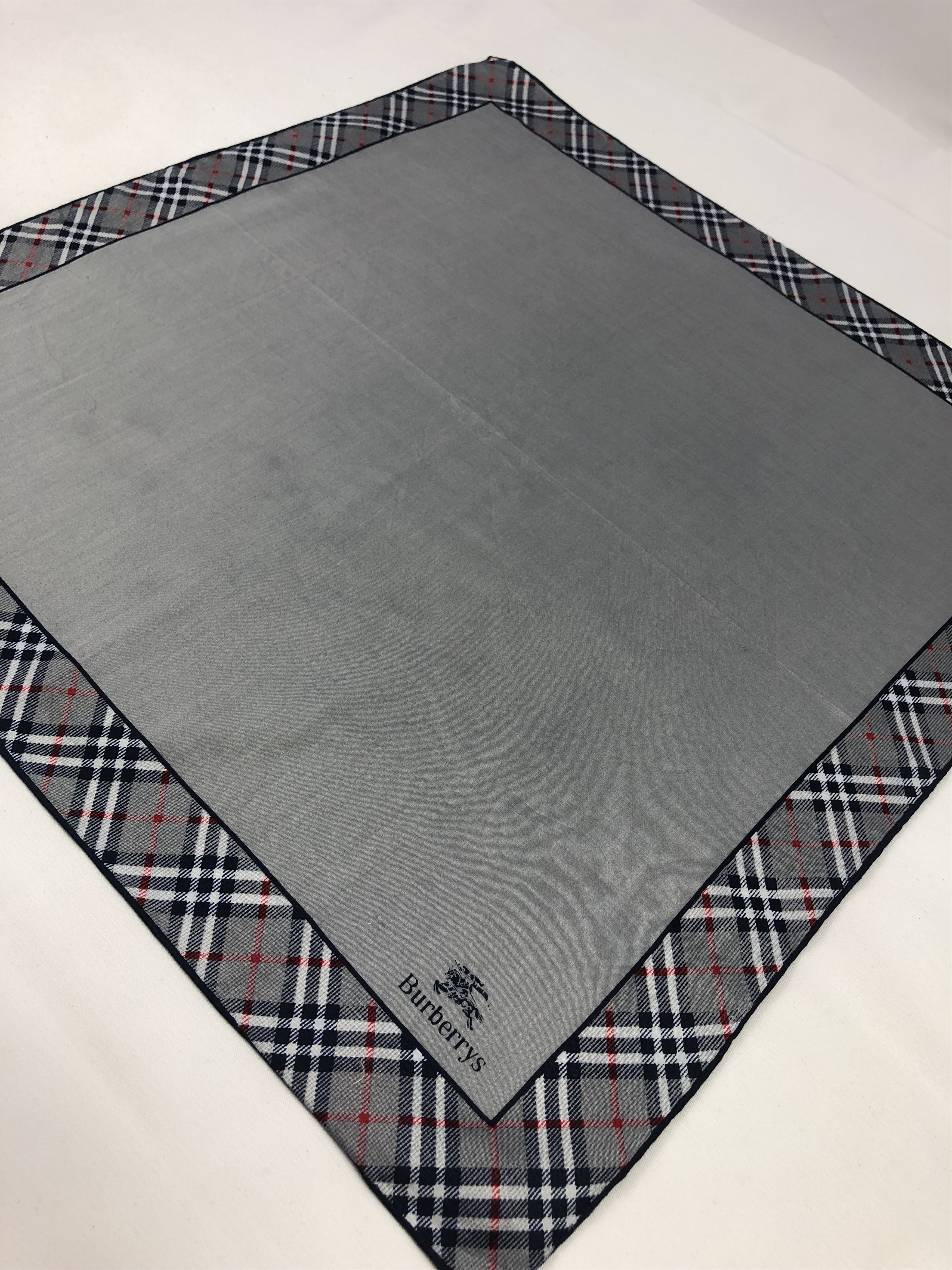 Burberry Burberrys Handkerchief / Bandana / Neckerchief Size ONE SIZE - 4 Thumbnail