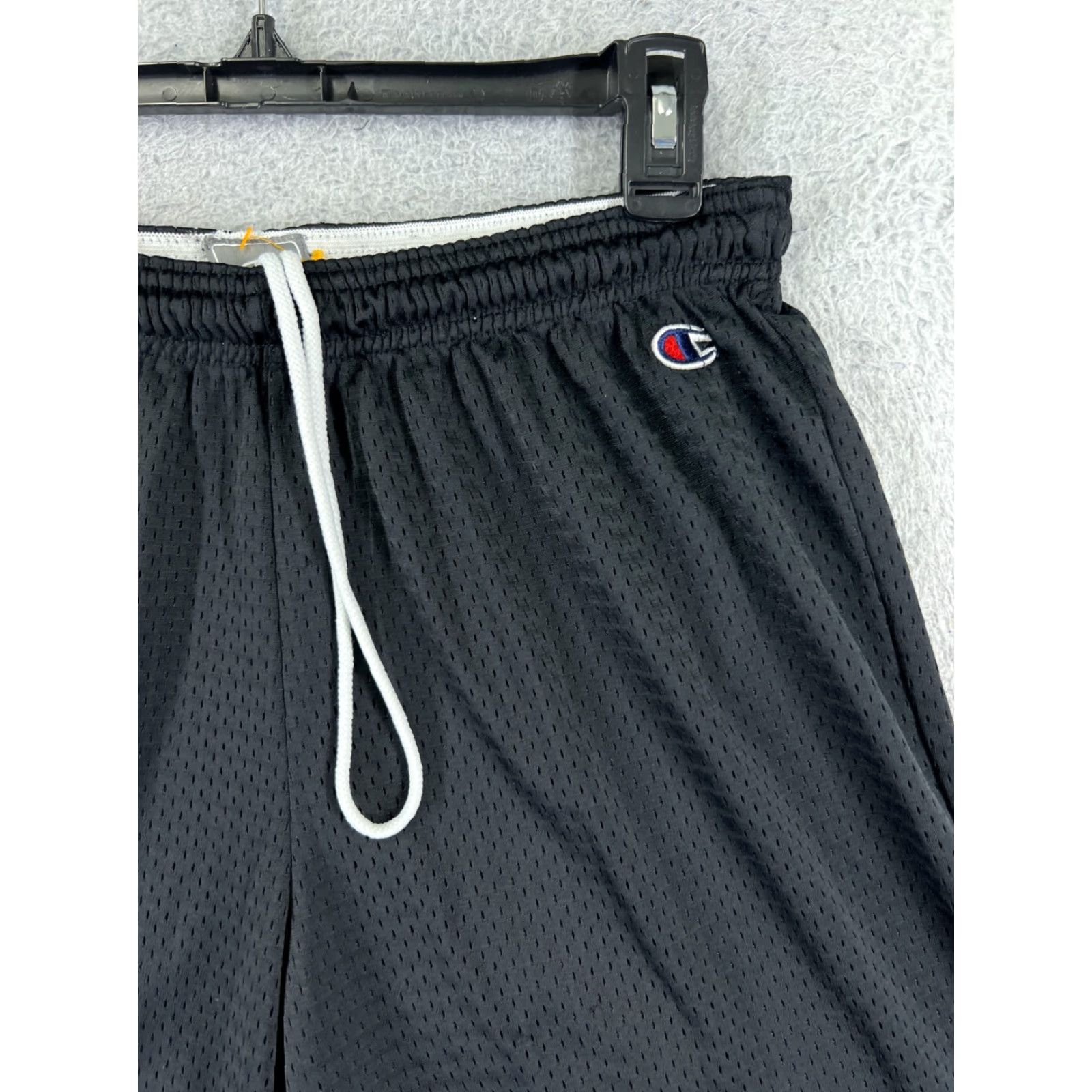 Under Armour Under Armour Shorts Men Large Black Running Lined 100% Polyester Elastic Waist Size US 33 - 7 Thumbnail