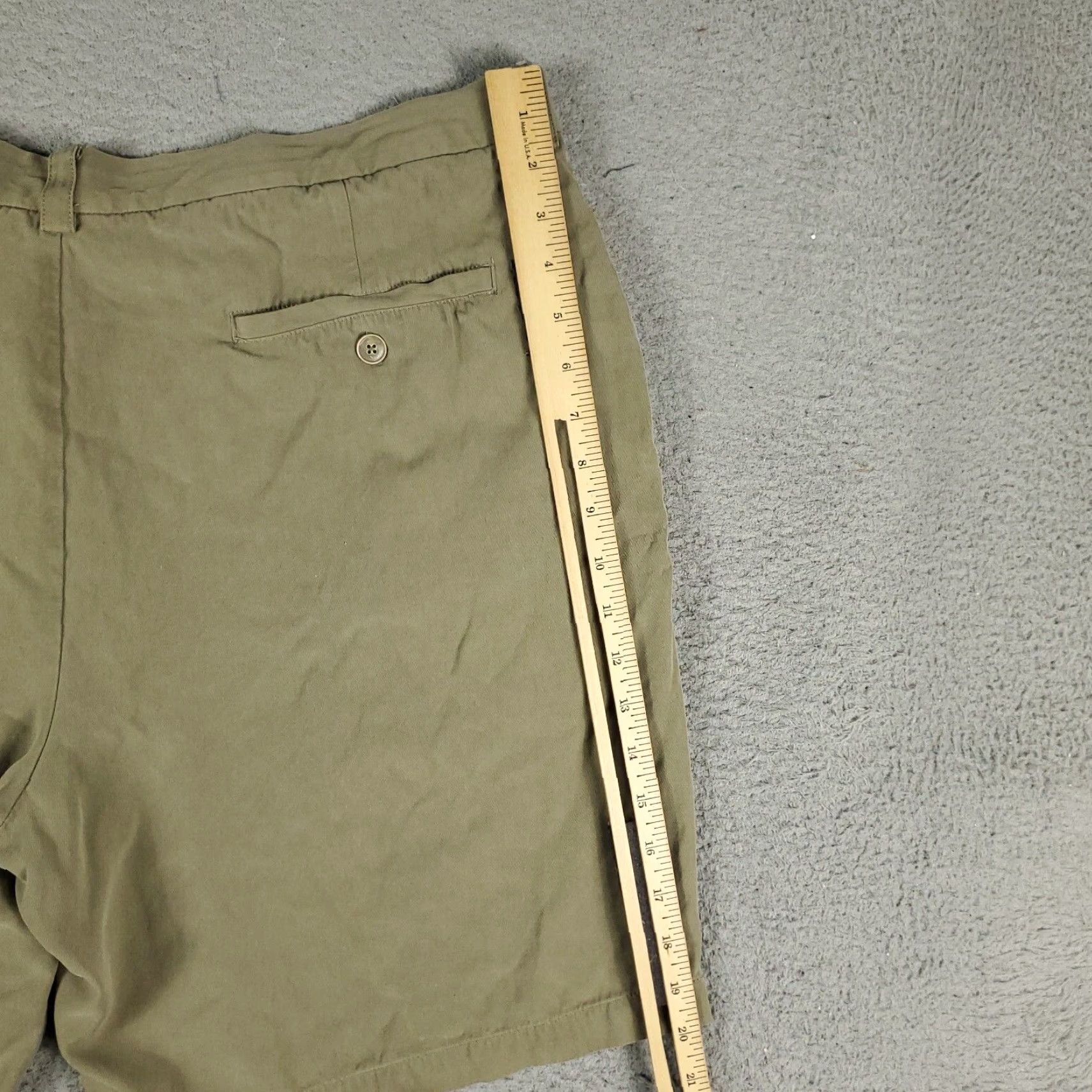 Tommy Bahama VINTAGE Tommy Bahama Shorts Mens Size 38 Chino Silk Pleated Beige Casual Classic Size US 38 / EU 54 - 7 Thumbnail