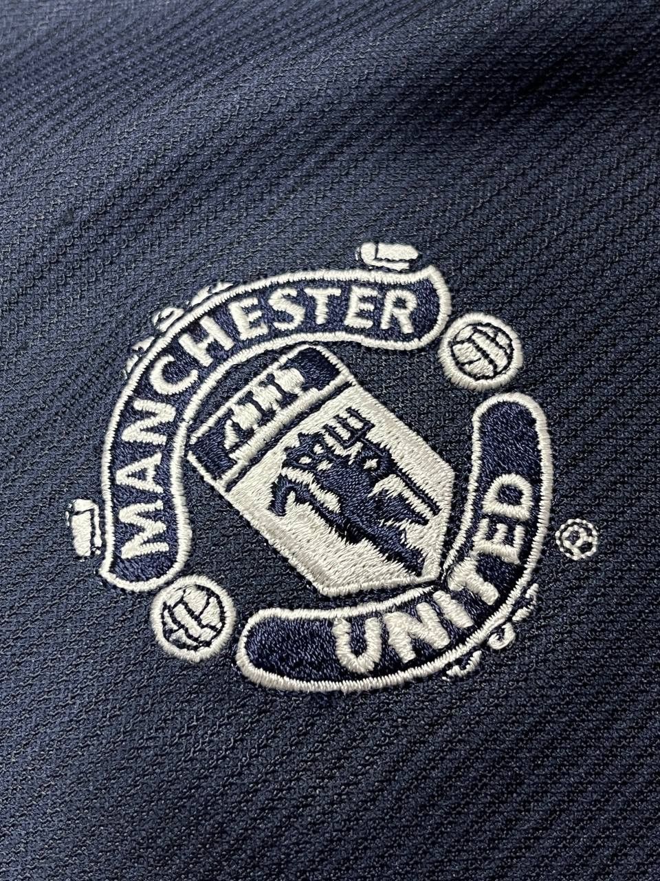 Umbro VINTAGE MANCHESTER UNITED 2000-2001 FOOTBALL SHIRT UMBRO Size US S / EU 44-46 / 1 - 21 Thumbnail
