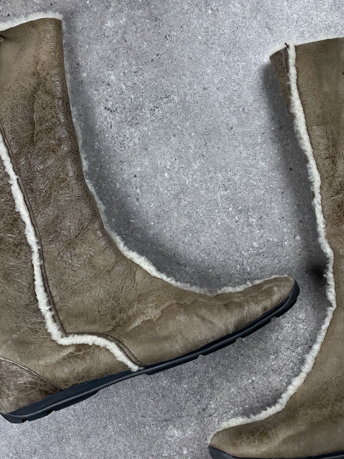 Prada Vintage 00s prada archive sheepskin snow boots y2k rare Size US 7 / IT 37 - 2 Thumbnail