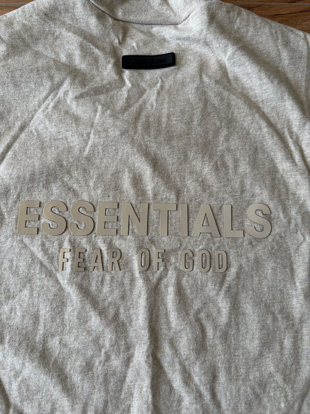 Essentials Essentials Fear Of God Big Logo V-Neck T Shirt Size S Size US S / EU 44-46 / 1 - 2 Thumbnail