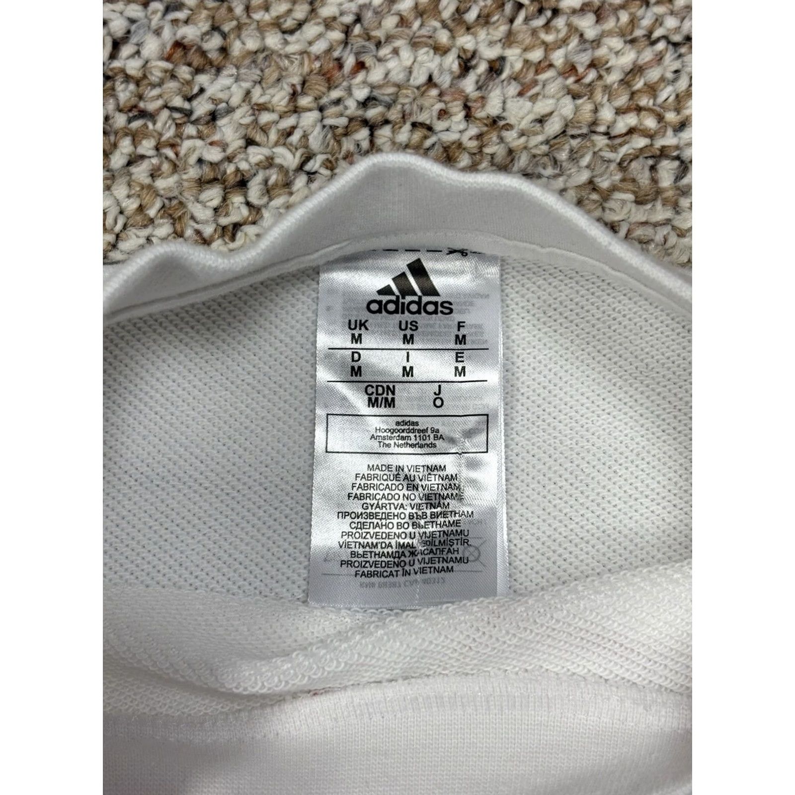 Adidas Adidas Sweatshirt Womens M White Big Logo Crewneck Pullover Athletic Shirt Style Regular Clothing Clothing Size M / US 6-8 / IT 42-44 - 4 Thumbnail