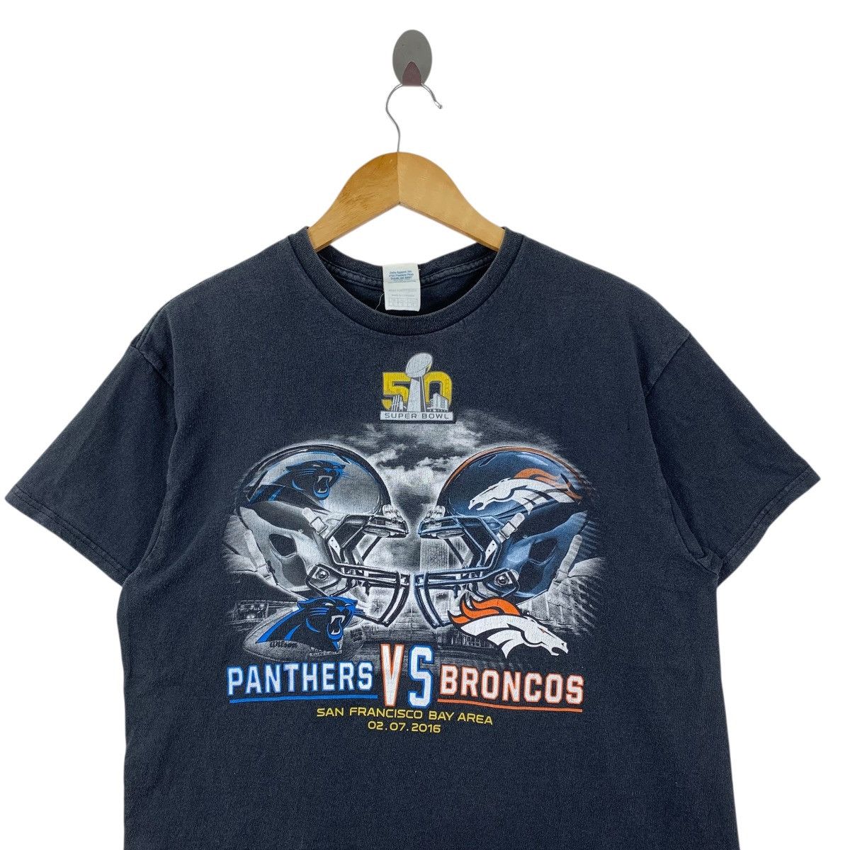 Vintage PANTHERS VS BRONCOS Super Bowl 50 NFL Football Usa Tshirt Size US L / EU 52-54 / 3 - 2 Thumbnail