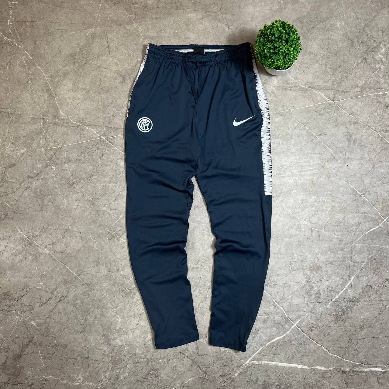 Nike Nike Dri-Fit Sweatpants Inter Milan 2018/2019 Pants Size M Size US 33 - 1 Thumbnail