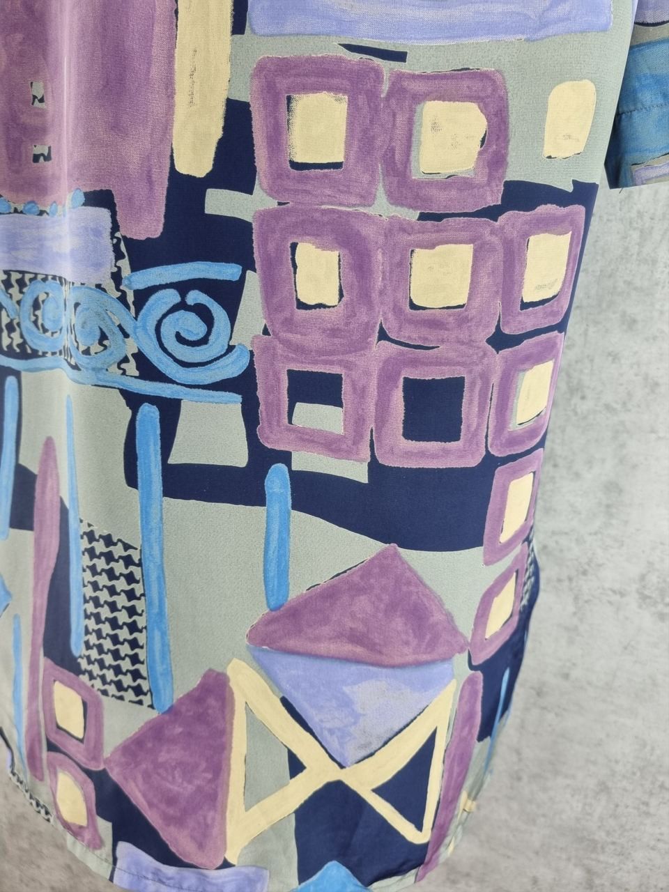 Vintage Vintage Silk Shirt Abstract Christian Dior Style Size US L / EU 52-54 / 3 - 13 Thumbnail