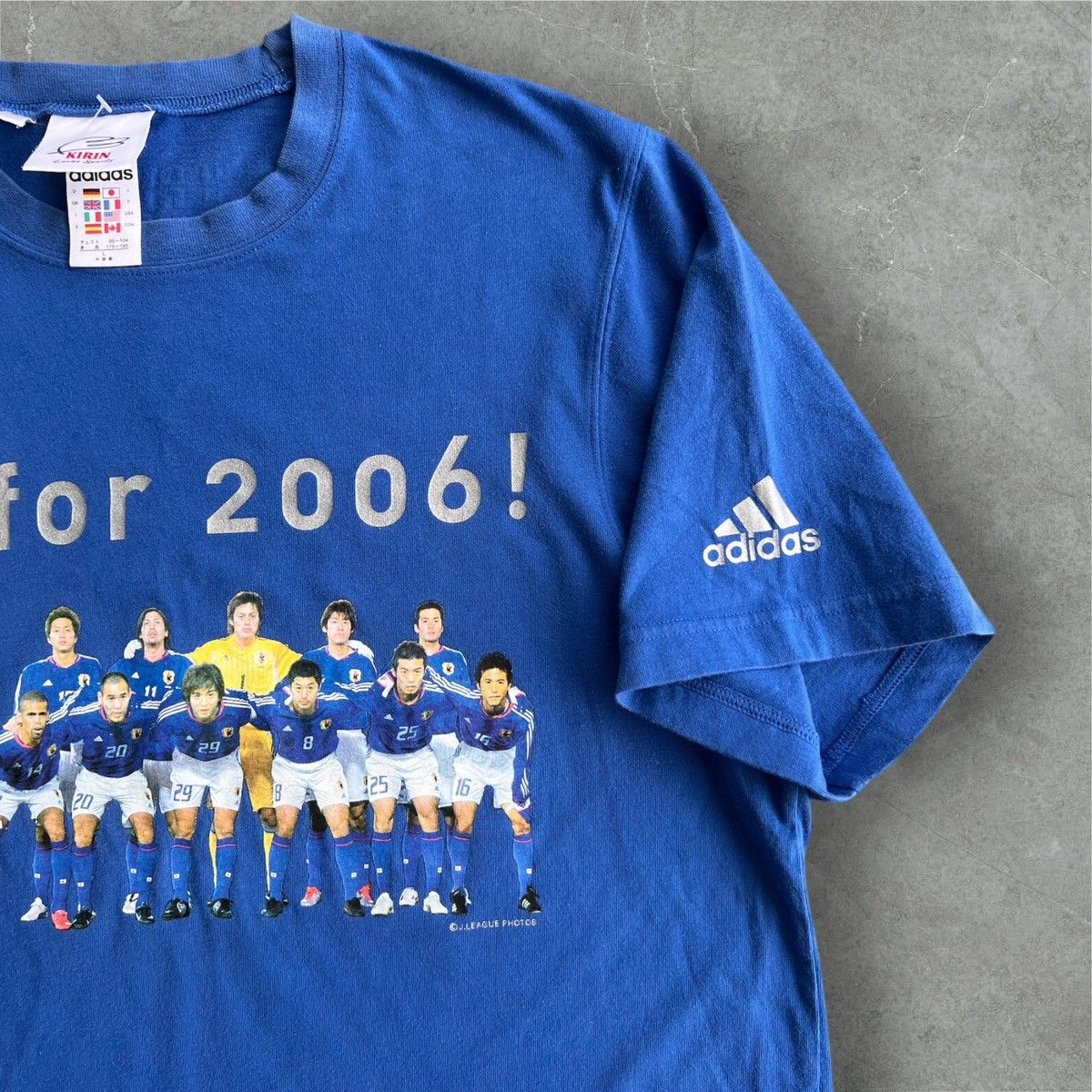 Adidas Vintage ADIDAS KIRIN JAPAN JFA 2004 TEAM LINE UP Size US L / EU 52-54 / 3 - 4 Thumbnail