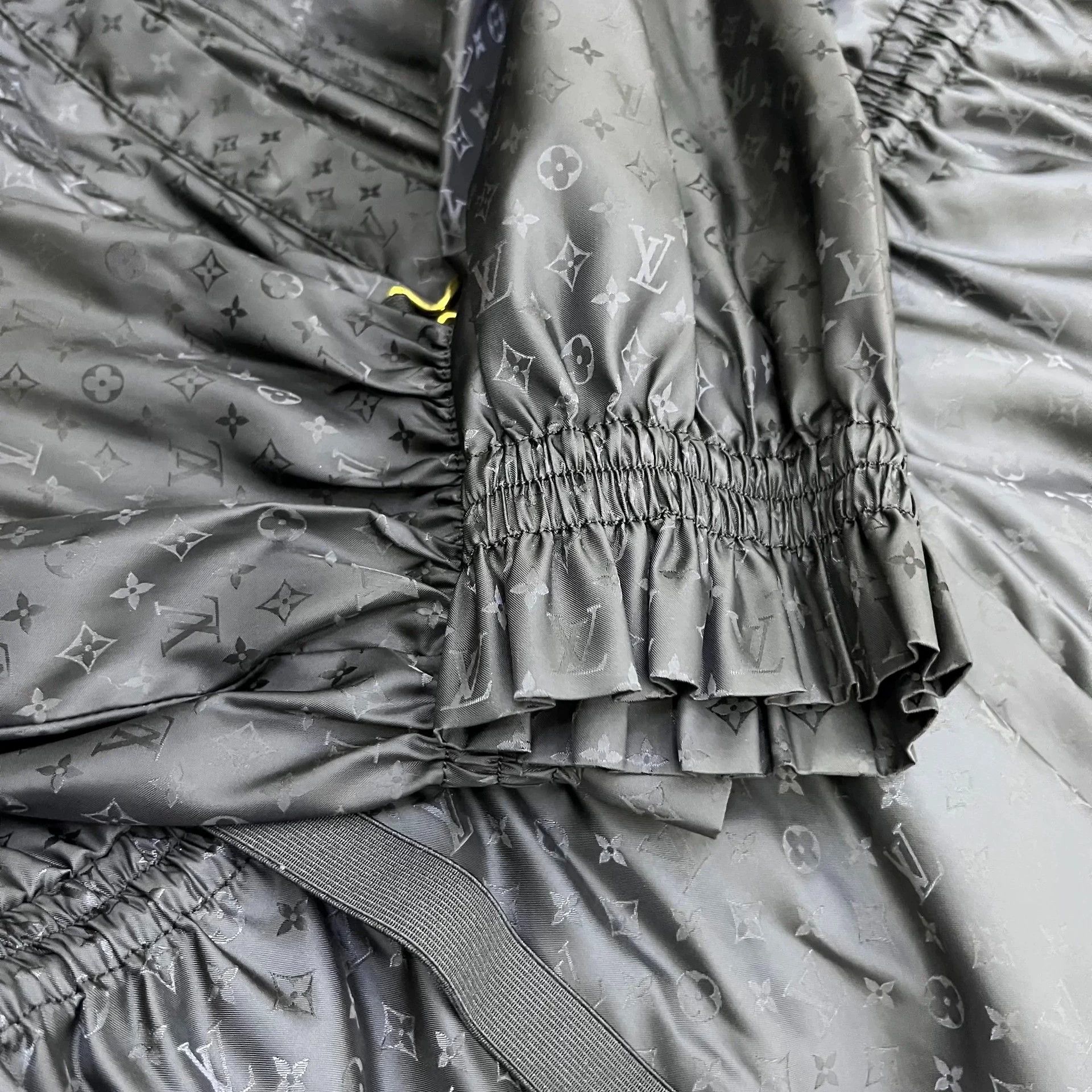 Louis Vuitton Product Name: LV Trench Coat, Size 38 Brand Size XS / US 0-2 / IT 36-38 - 4 Thumbnail