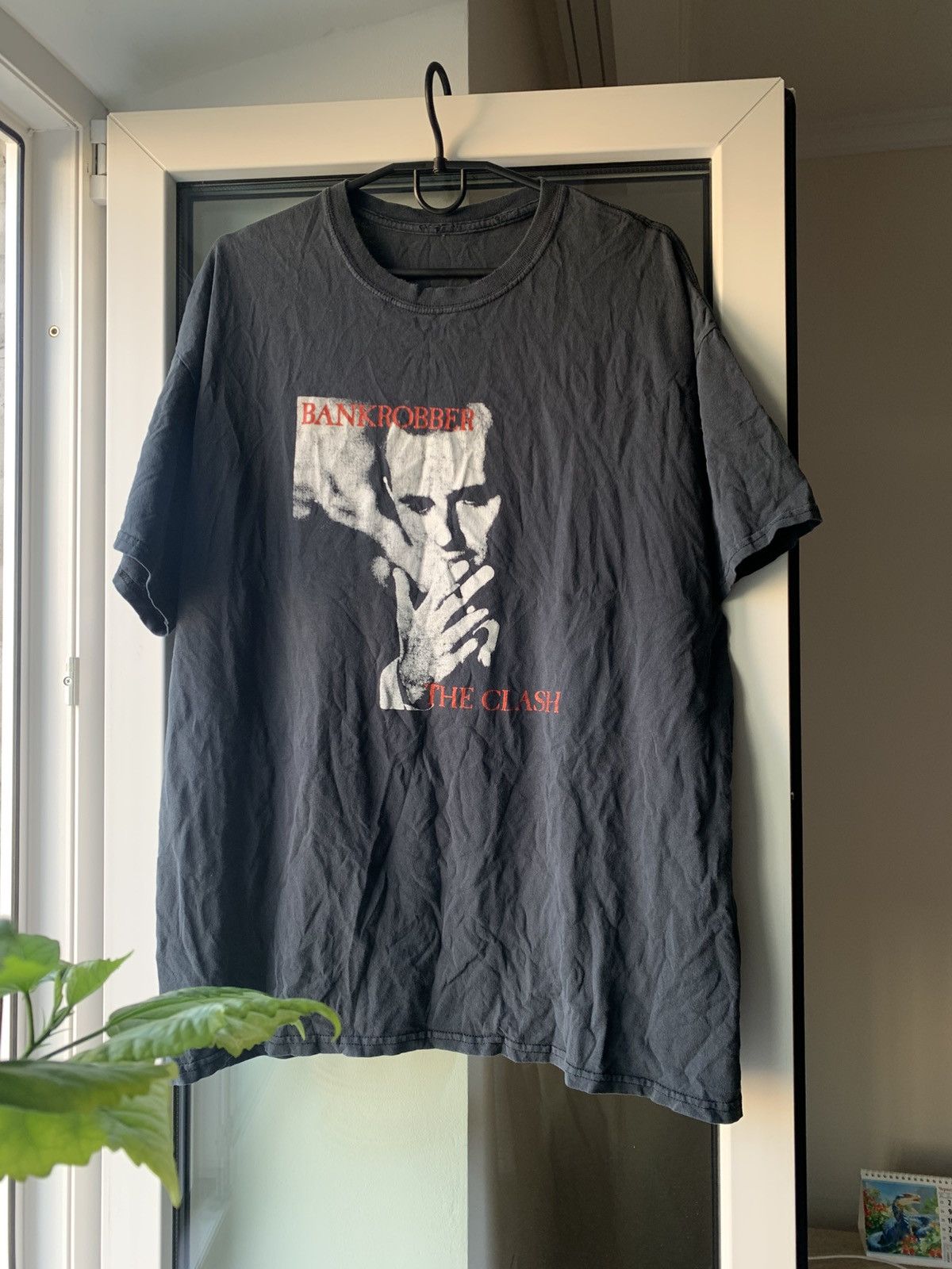 Band Tees 🔥THE CLASH 00’s BANKROBBER VINTAGE T-SHIRT Y2KTEE Size US L / EU 52-54 / 3 - 2 Thumbnail