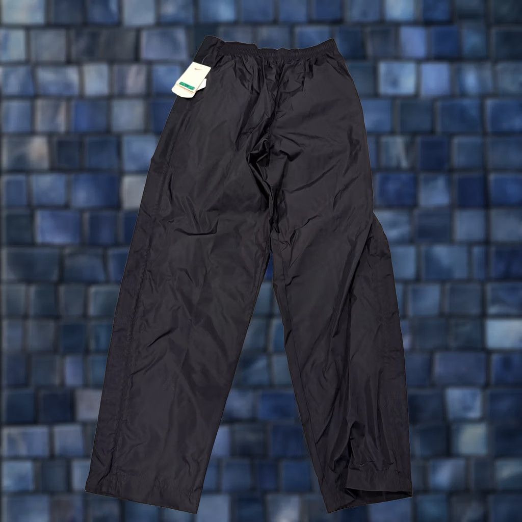 Nike VINTAGE Nike Track Pants Black Womens XL Full Zip 90s Rare Size 40" / US 18 - 1 Thumbnail