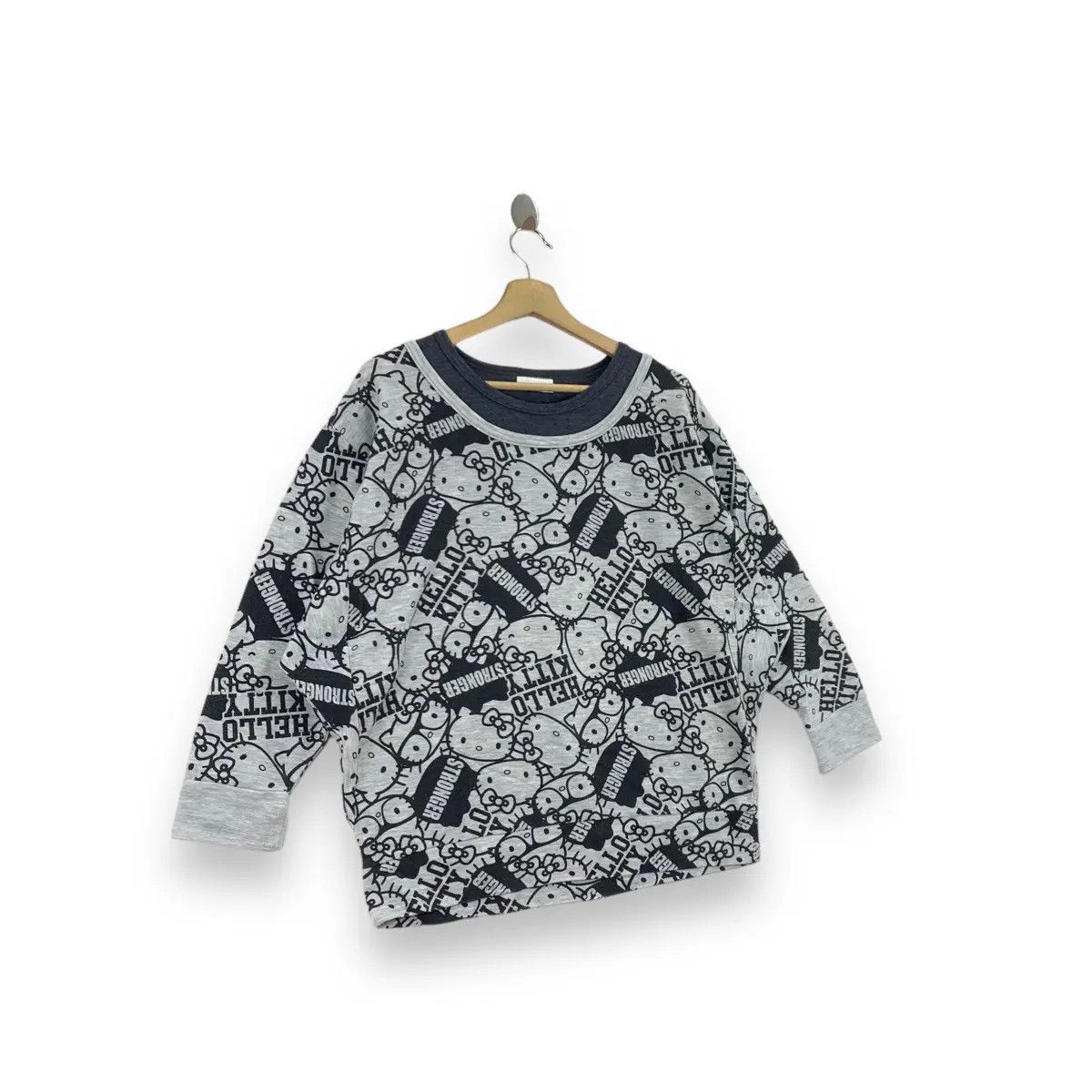 Vintage Vintage HELLO KITTY SANRIO Cartoon Anime AOP Sweatshirt Size XL / US 12-14 / IT 48-50 - 5 Thumbnail