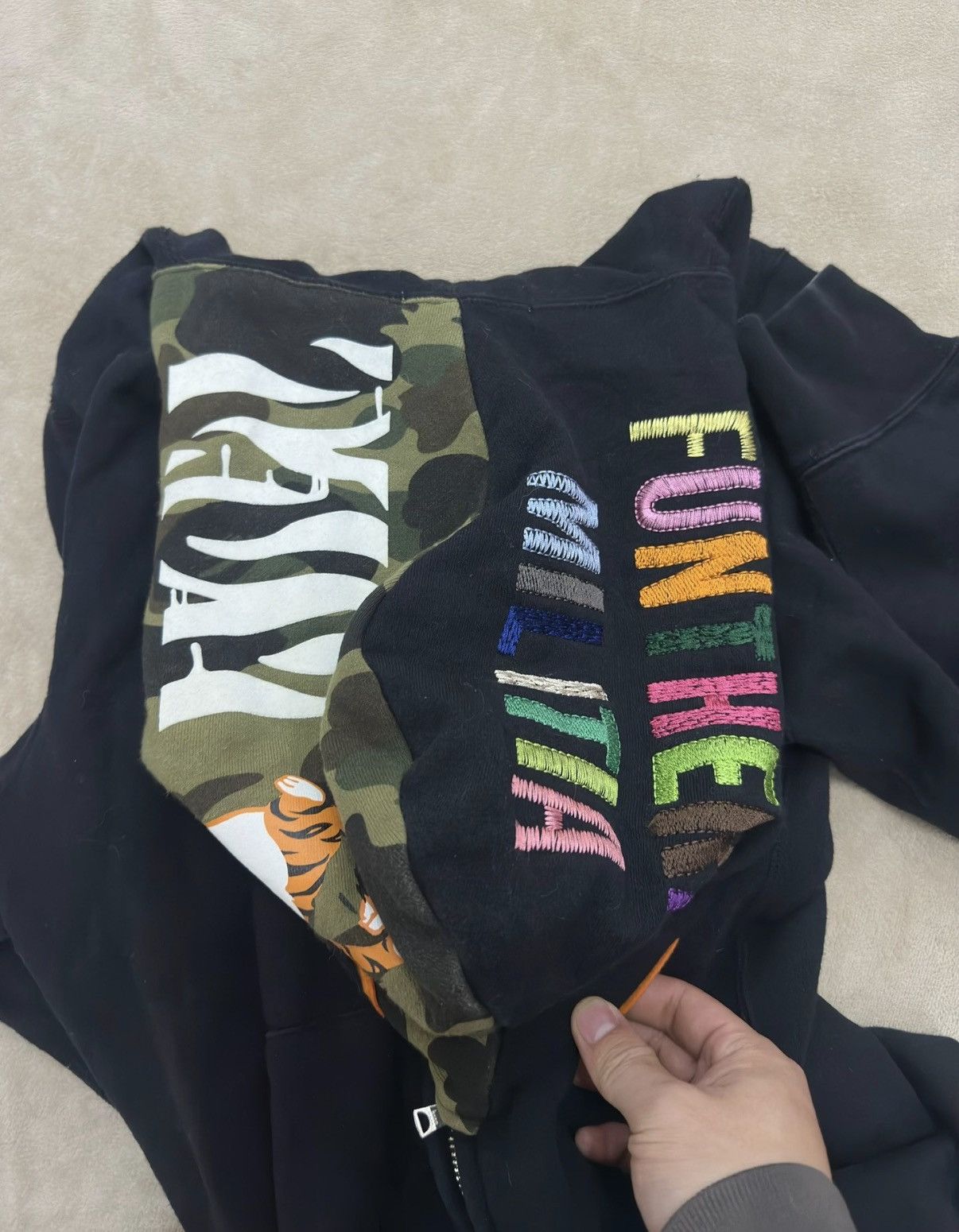 Bape BAPE Shark Head Color Block Camo Hoodie K5 Size US L / EU 52-54 / 3 - 8 Thumbnail