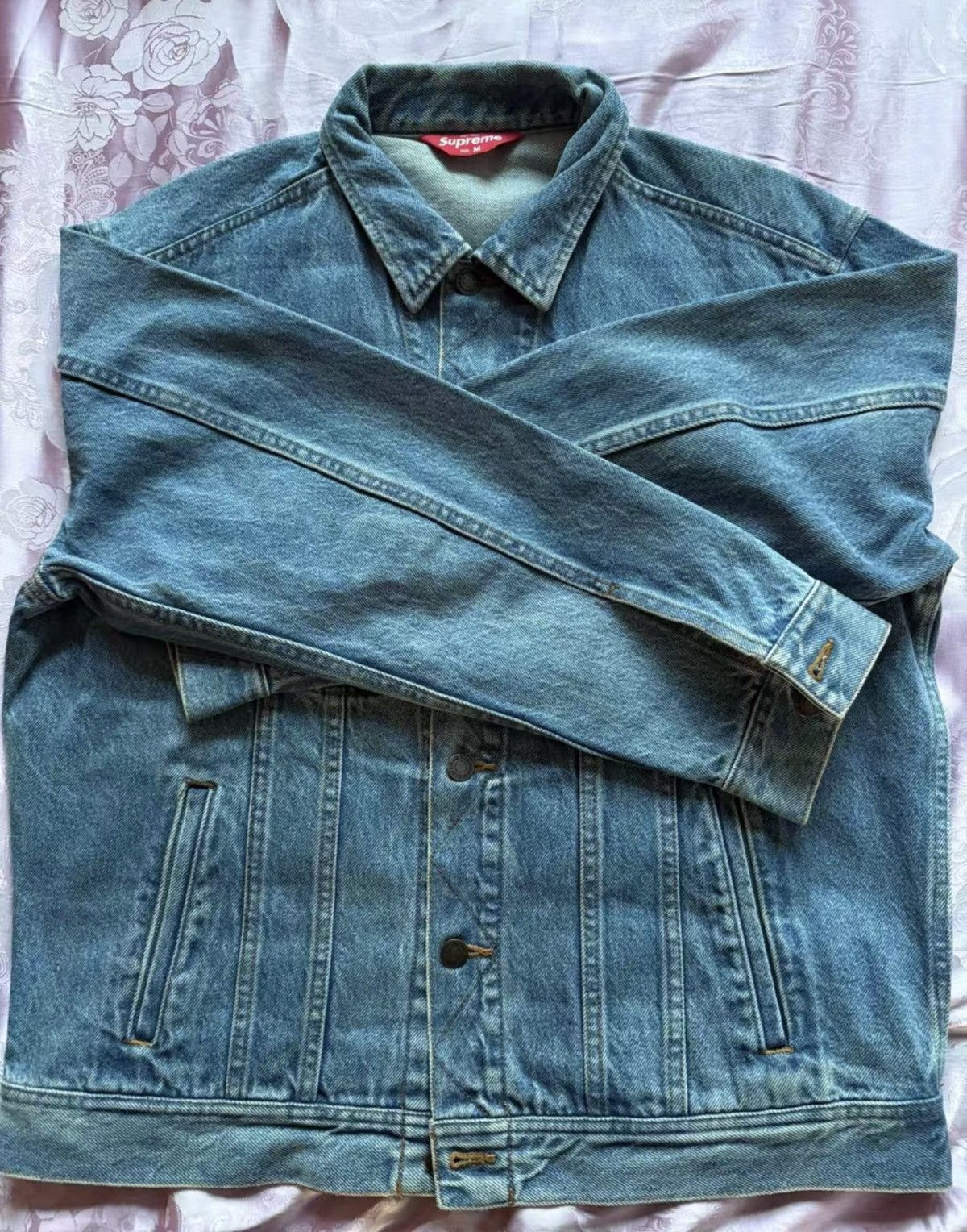Supreme Supreme new york painted trucker jacket blue | Grailed