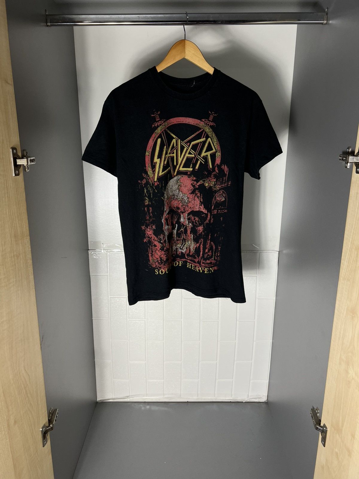 Band Tees VINTAGE SLAYER WORLD TOUR ROCK T-SHIRT METAL RETRO Y2K 90s Size US M / EU 48-50 / 2 - 2 Thumbnail