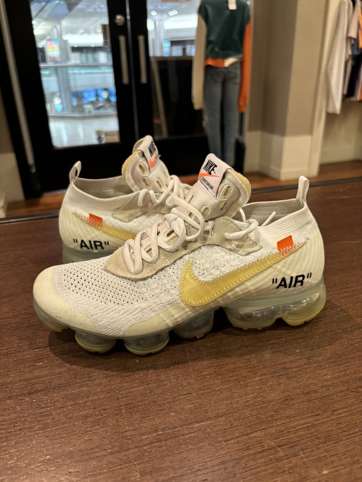 Off white vapormax used best sale