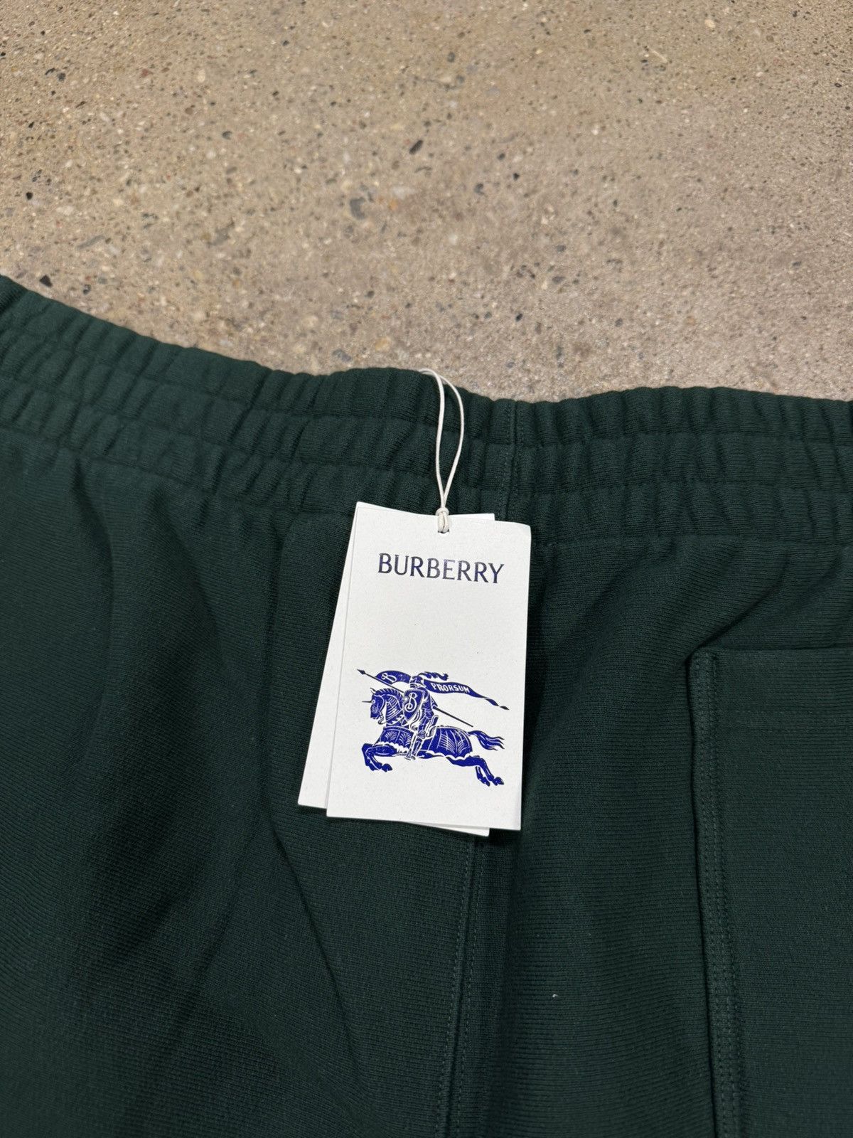 Burberry Burberry Logo Patch Sweatshorts NEW 850$ Size US 40 / EU 56 - 4 Thumbnail