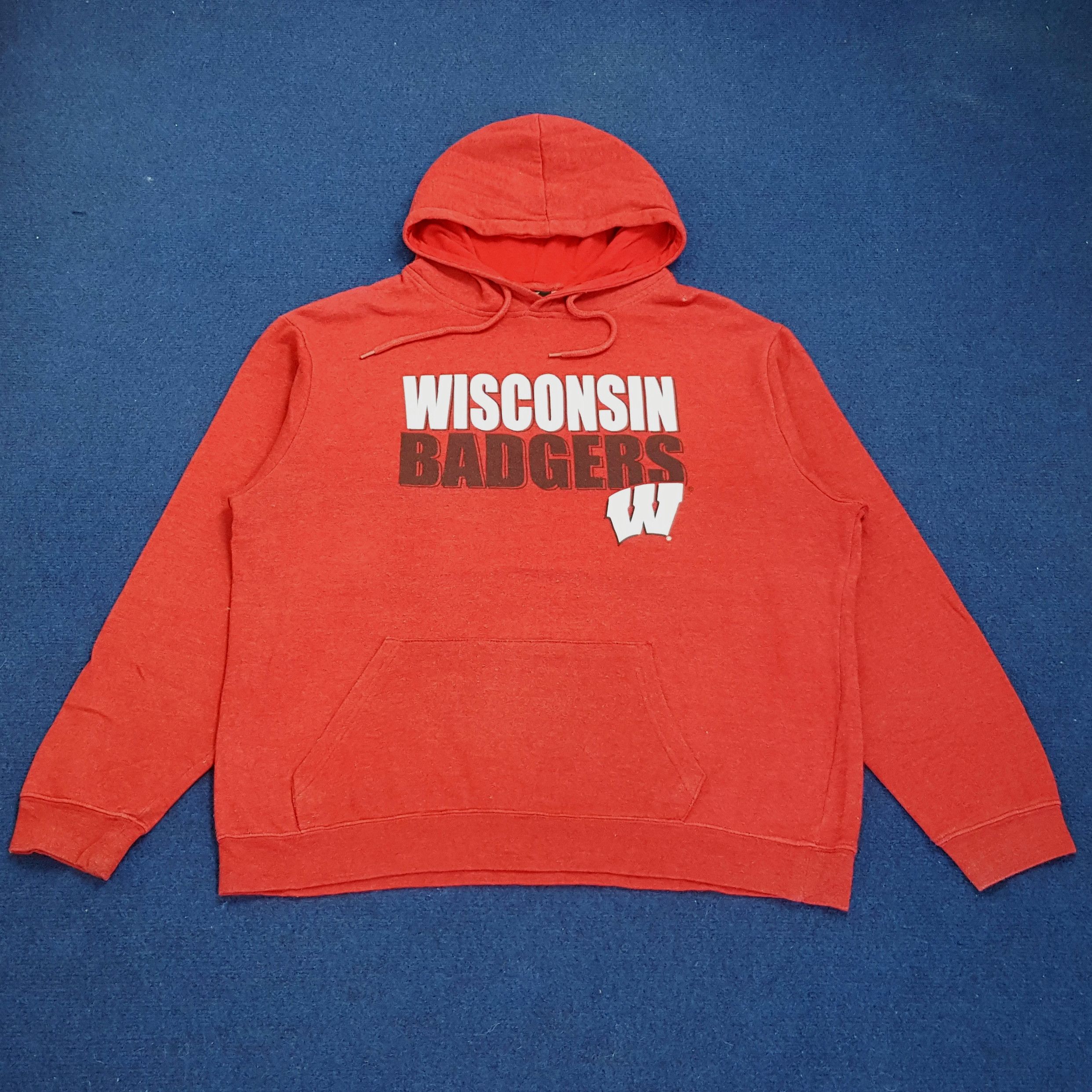 Vintage Wisconsin Badgers American Football Team Hoodies